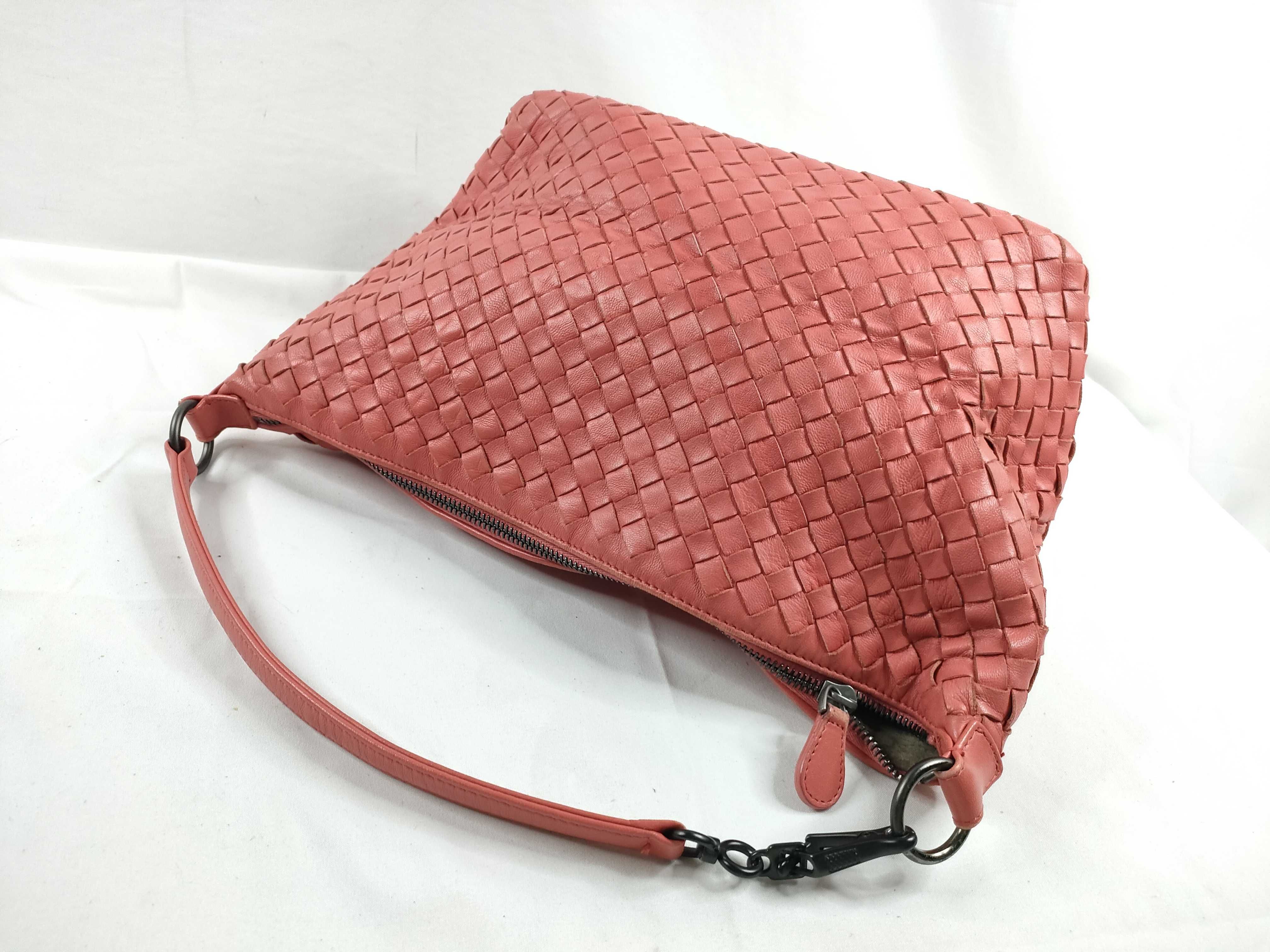 Intrecciato Shoulder Bag Handbag Leather Shoulder Bag — view 6