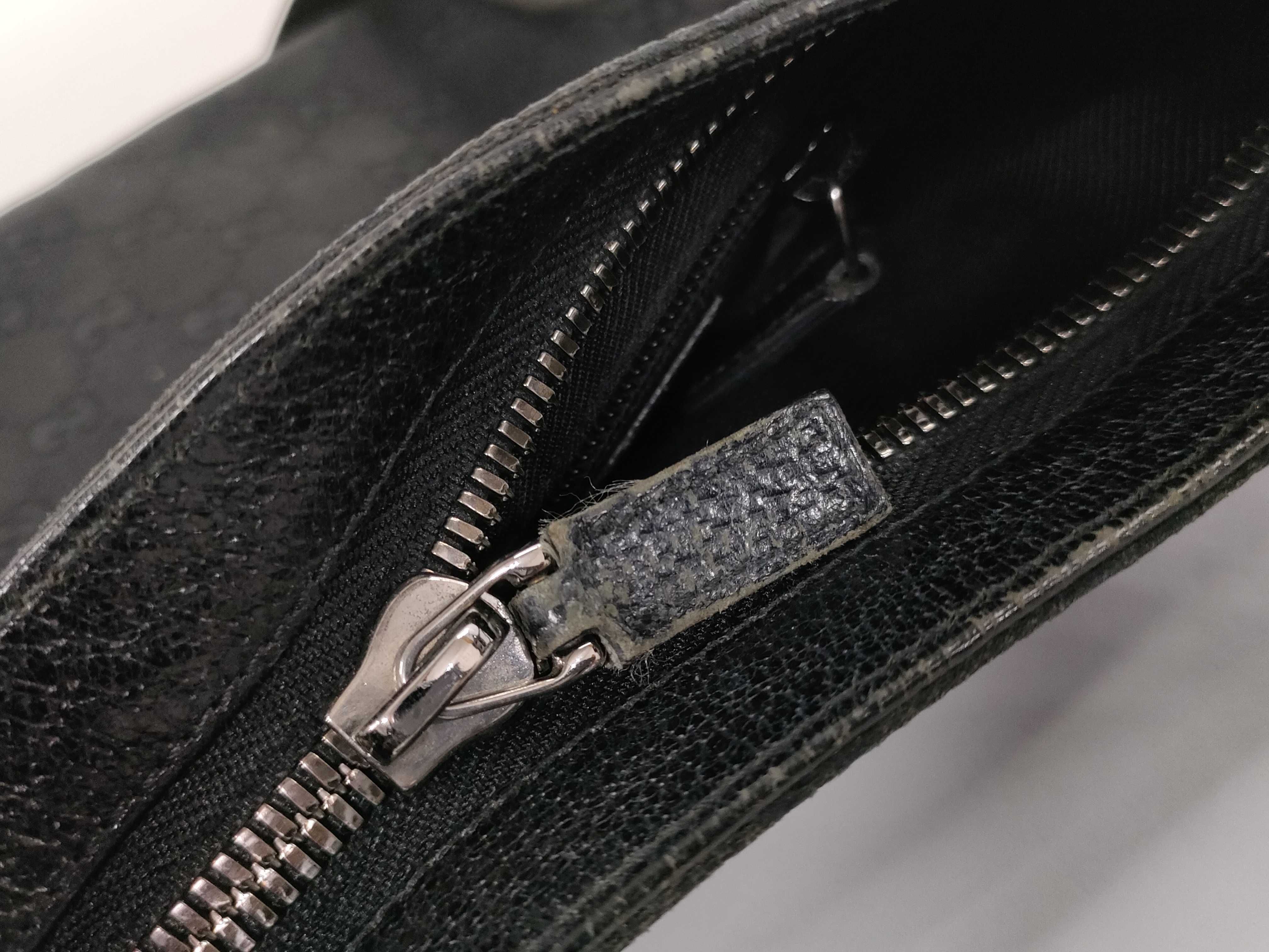 GG Canvas Shoulder Bag 122793 — view 14