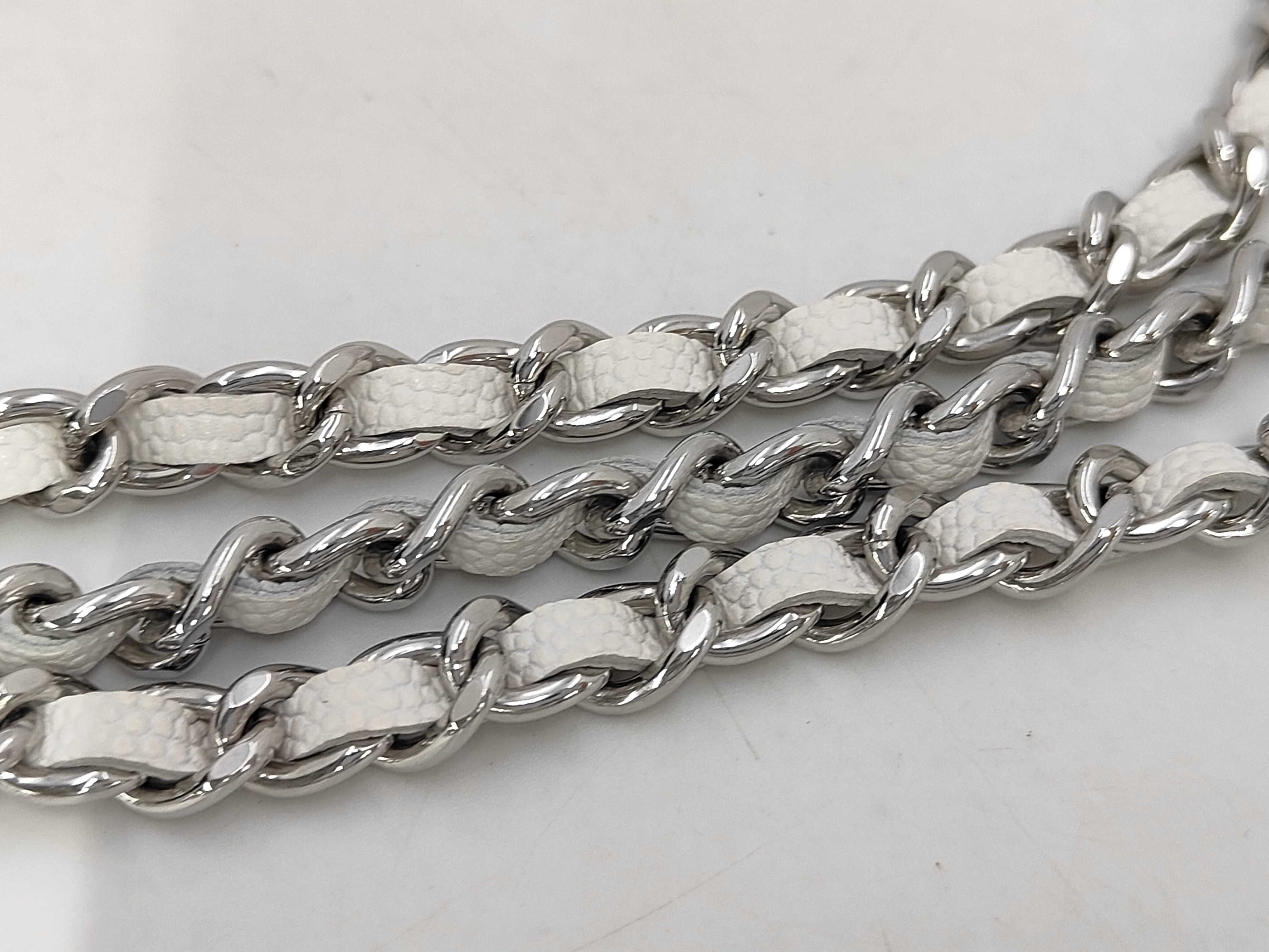 CHANEL19 Matelassé Chain Wallet Caviar Leather White Silver Hardware Shoulder Bag — view 6