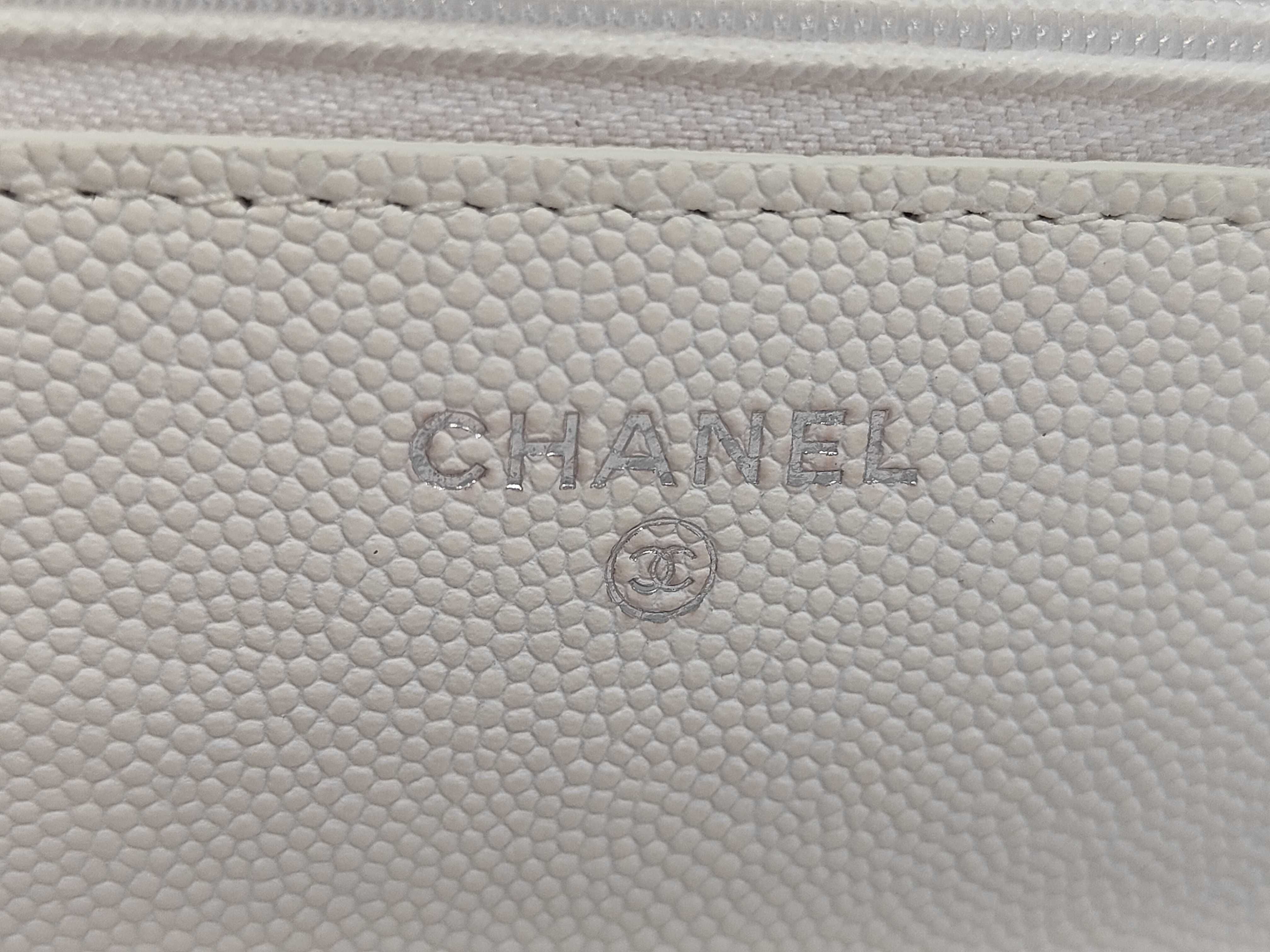 CHANEL19 Matelassé Chain Wallet Caviar Leather White Silver Hardware Shoulder Bag — view 10