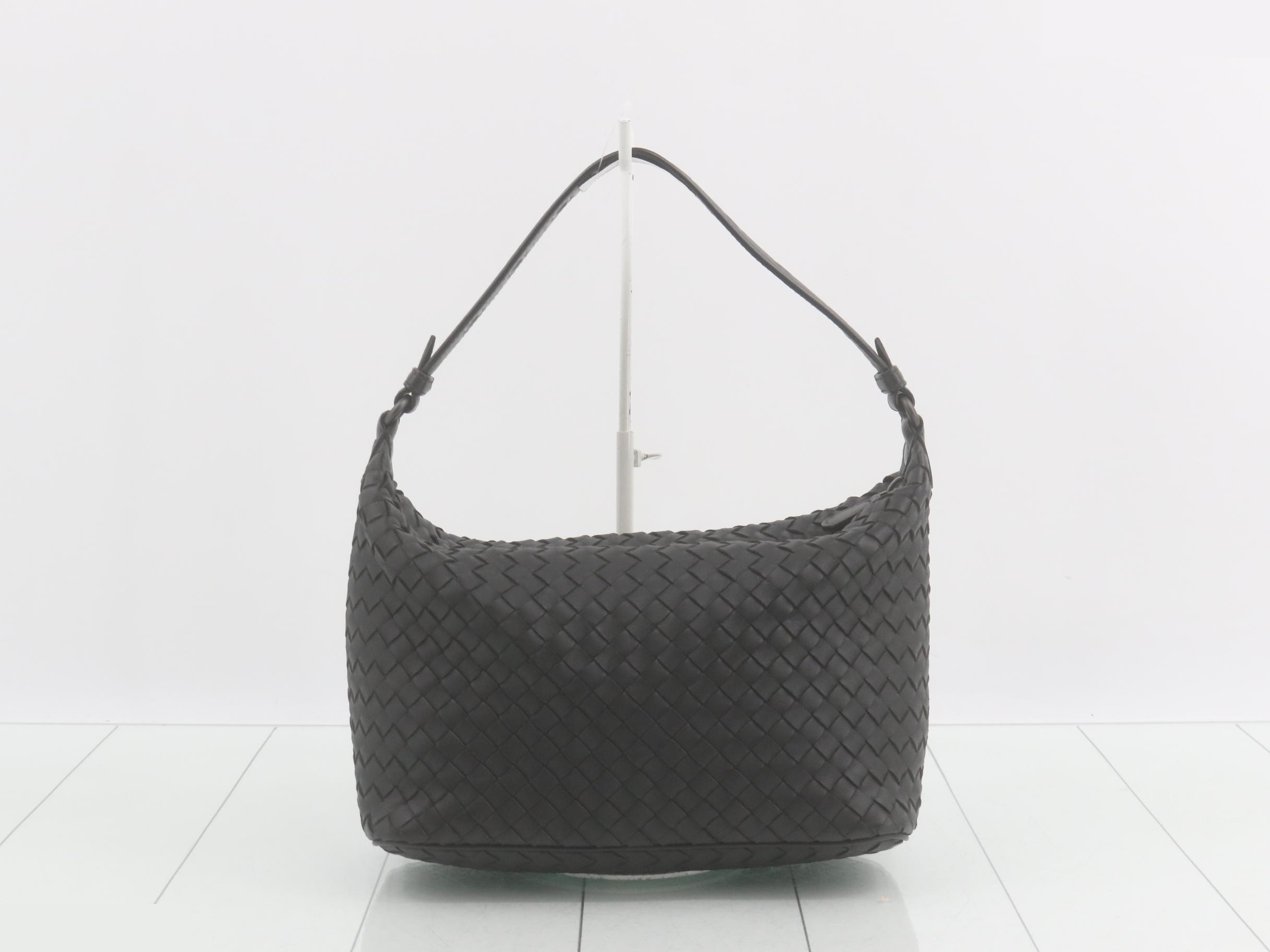 Intrecciato (Bag) - Shoulder Bag - Black — view 2