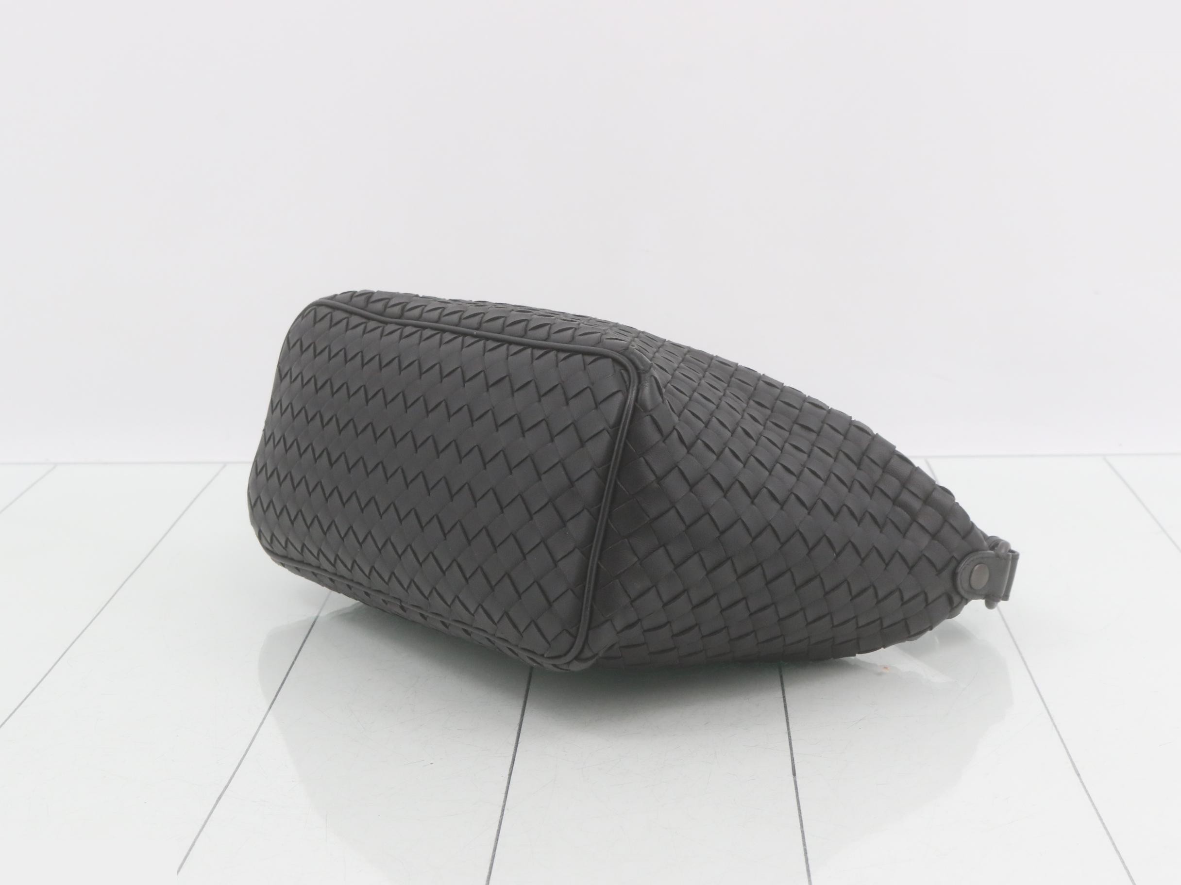 Intrecciato (Bag) - Shoulder Bag - Black — view 6