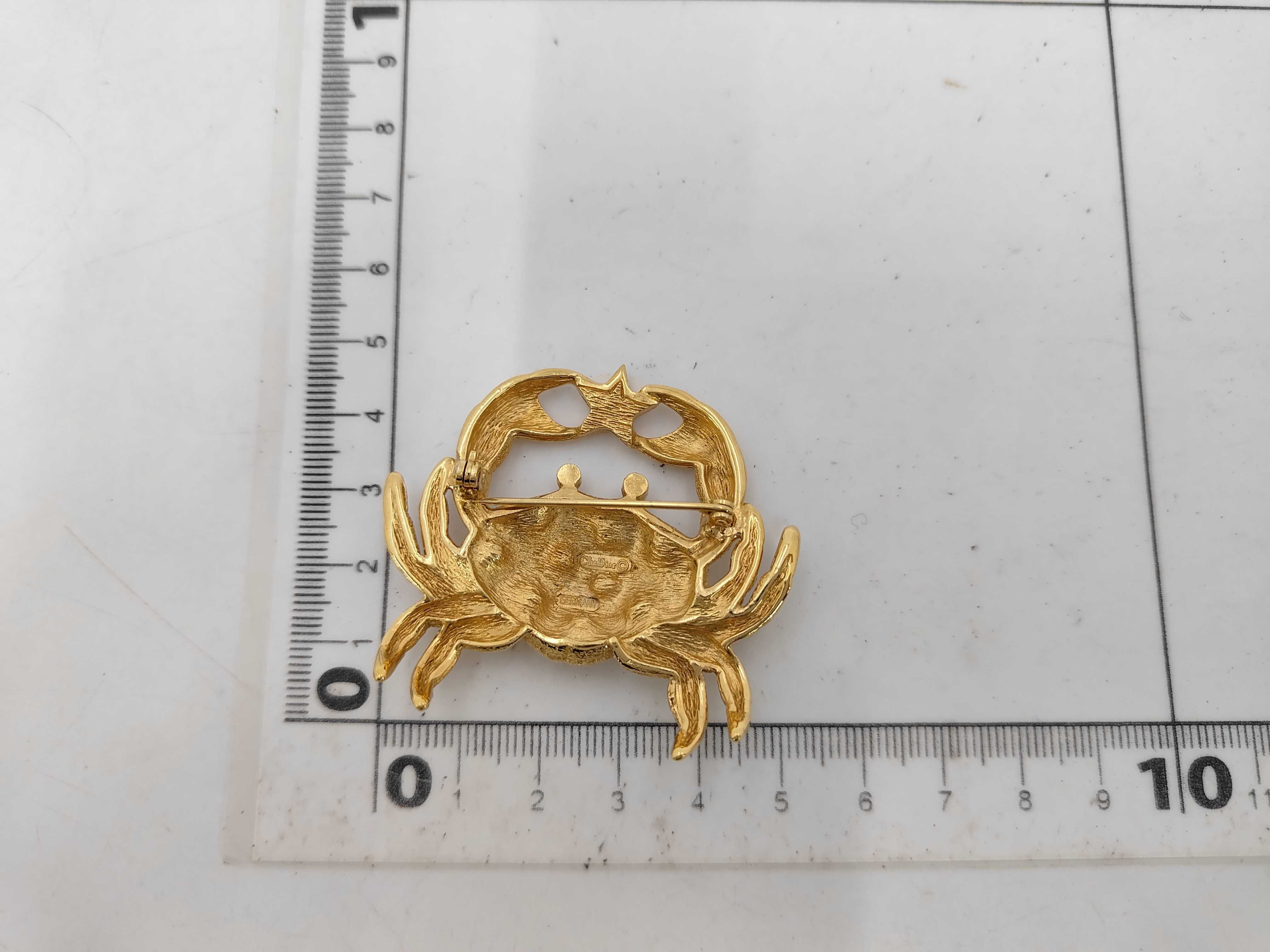 Christian / Brooch / GP Brooch — view 2