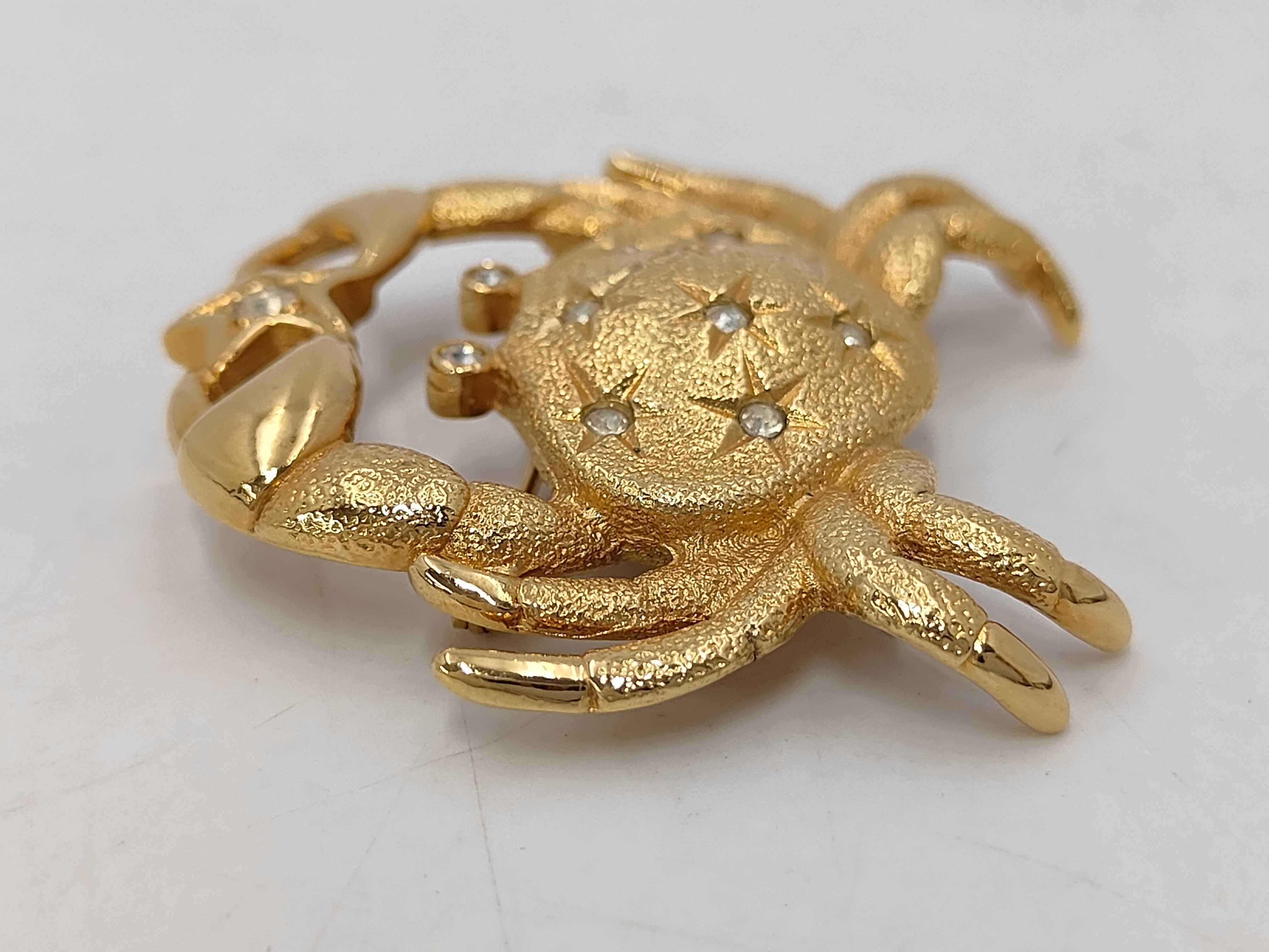 Christian / Brooch / GP Brooch — view 3