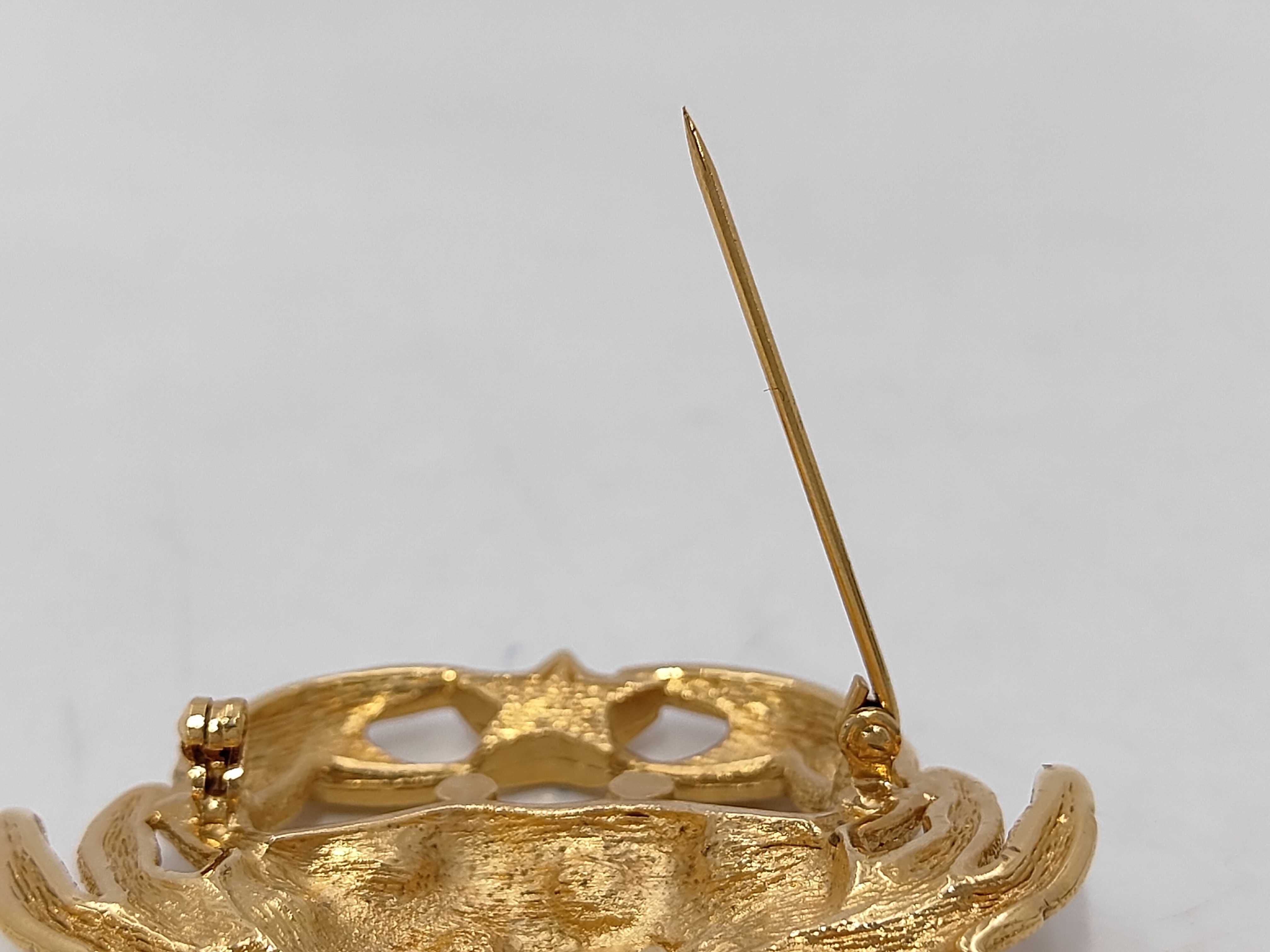 Christian / Brooch / GP Brooch — view 4