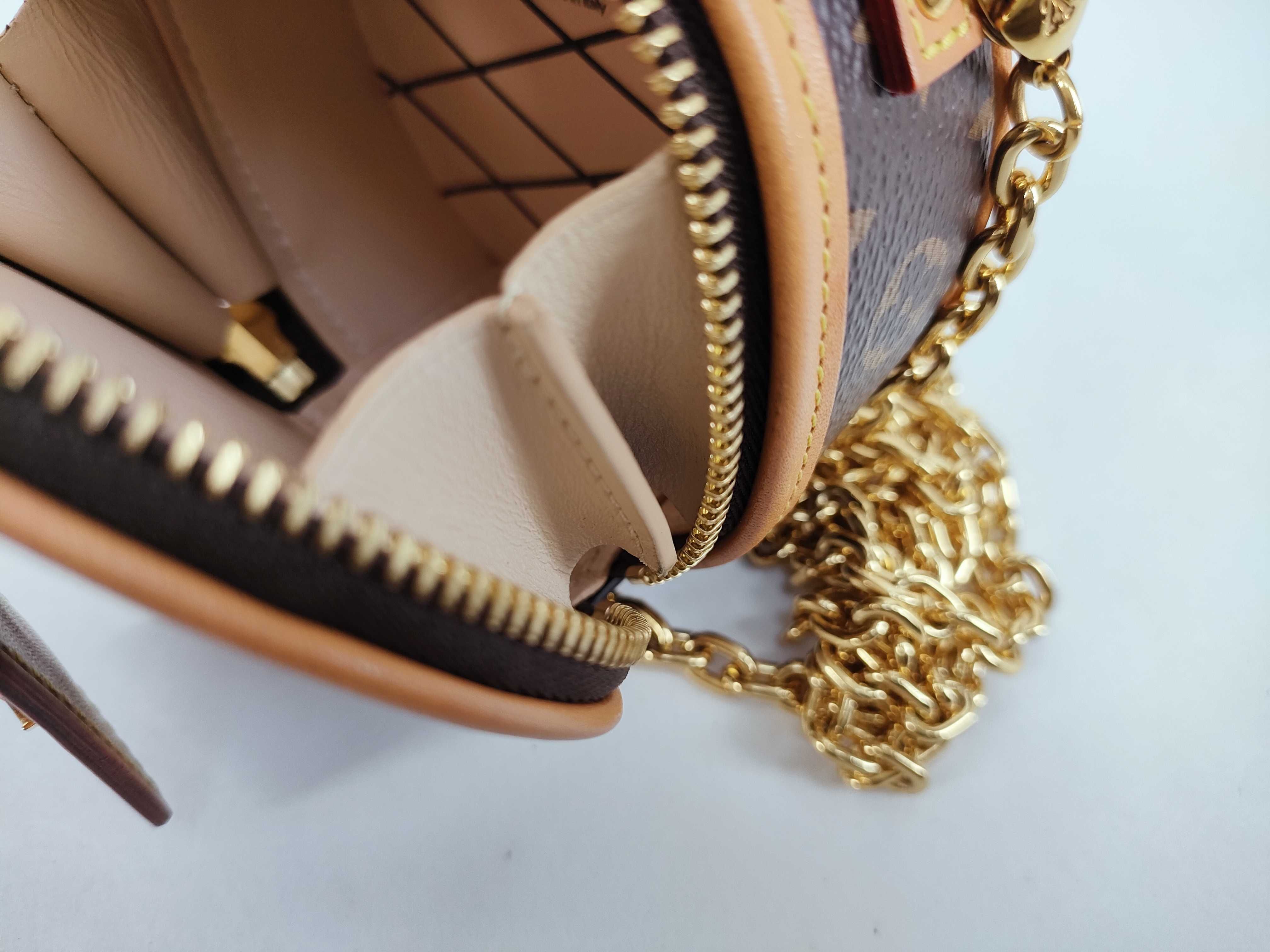 Monogram Louis Vuitton Monogram Boite Chapeau Necklace M68570 NZ2179 Pouch — view 11