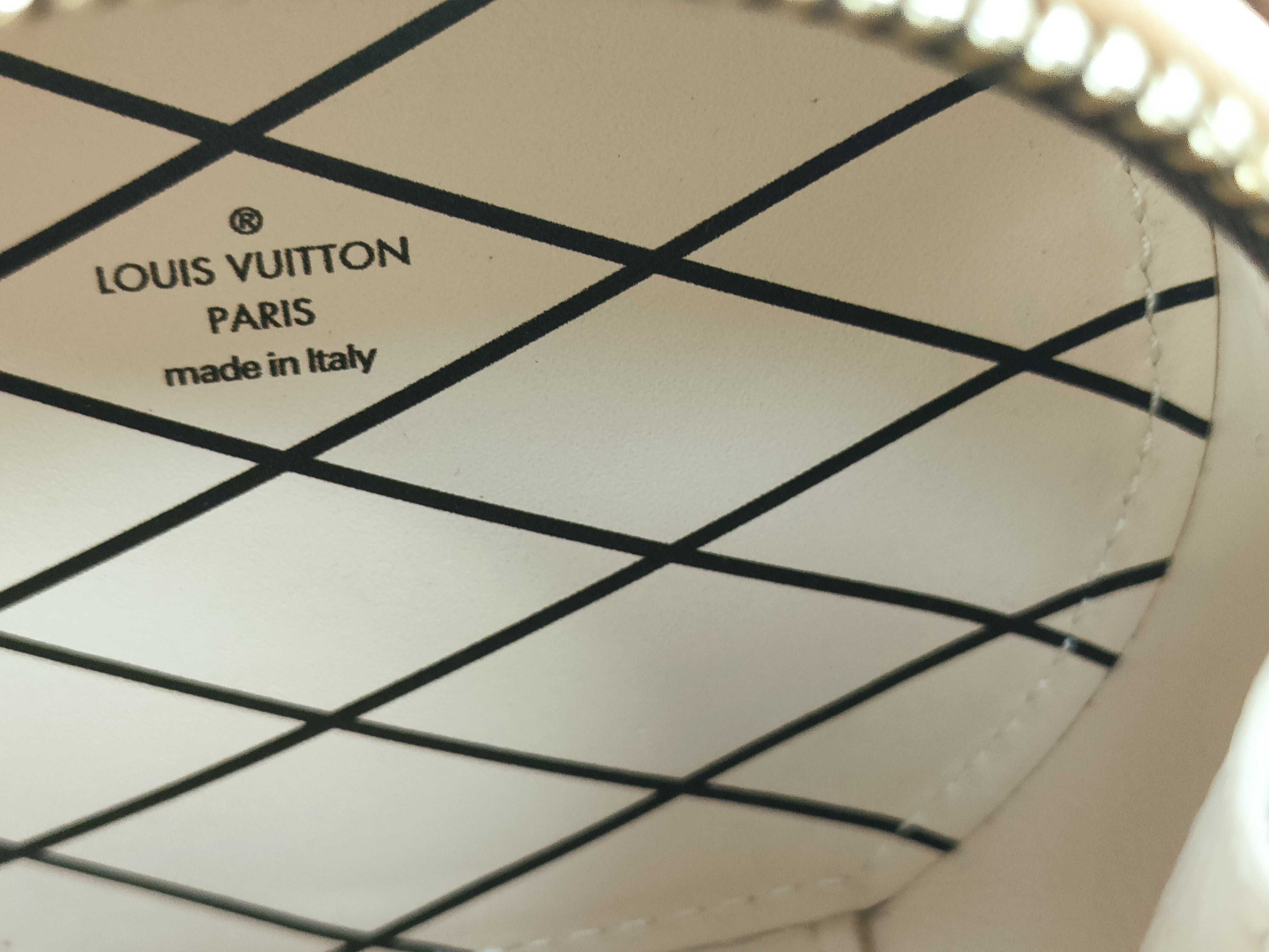 Monogram Louis Vuitton Monogram Boite Chapeau Necklace M68570 NZ2179 Pouch — view 12
