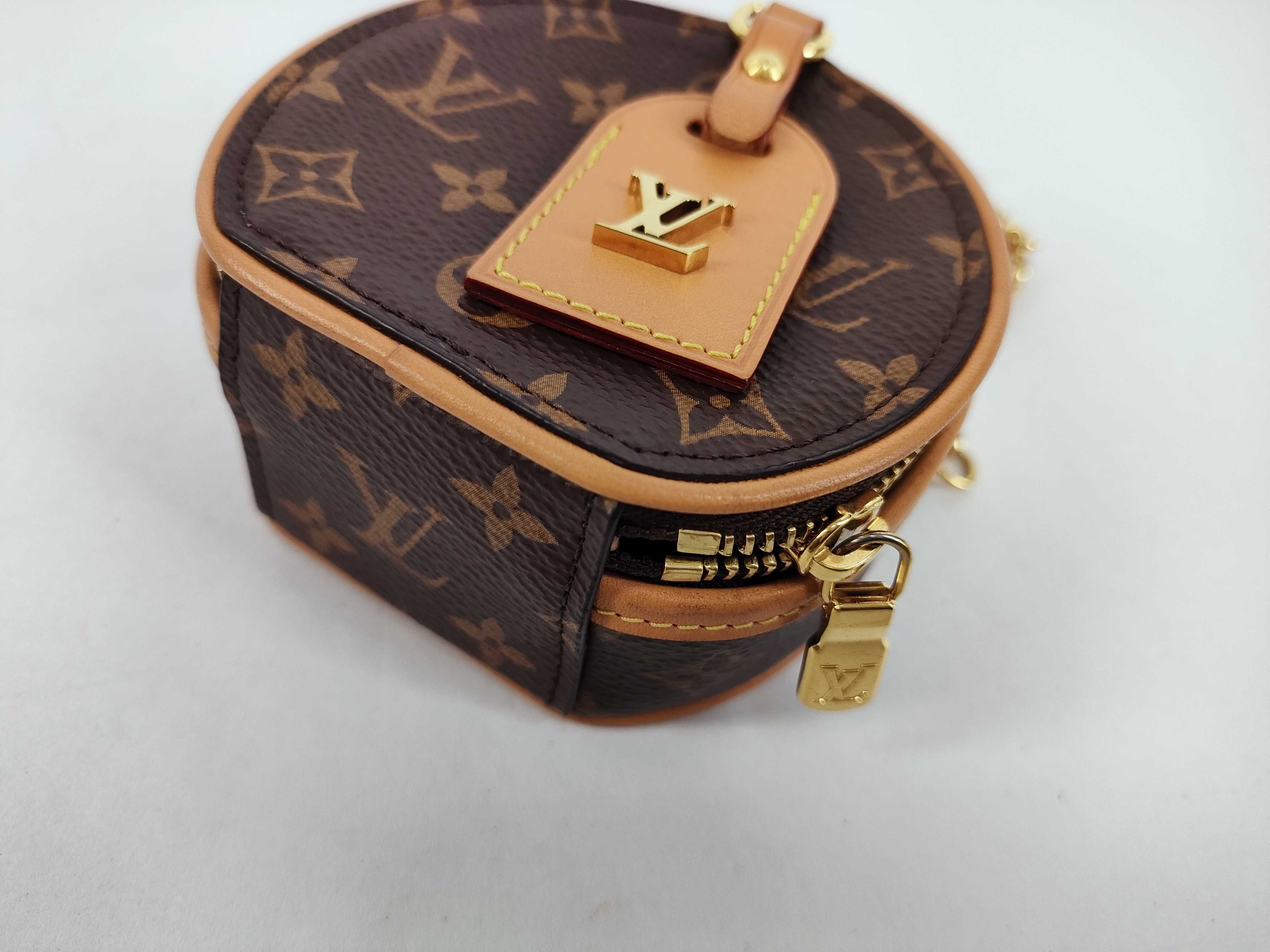 Monogram Louis Vuitton Monogram Boite Chapeau Necklace M68570 NZ2179 Pouch — view 6