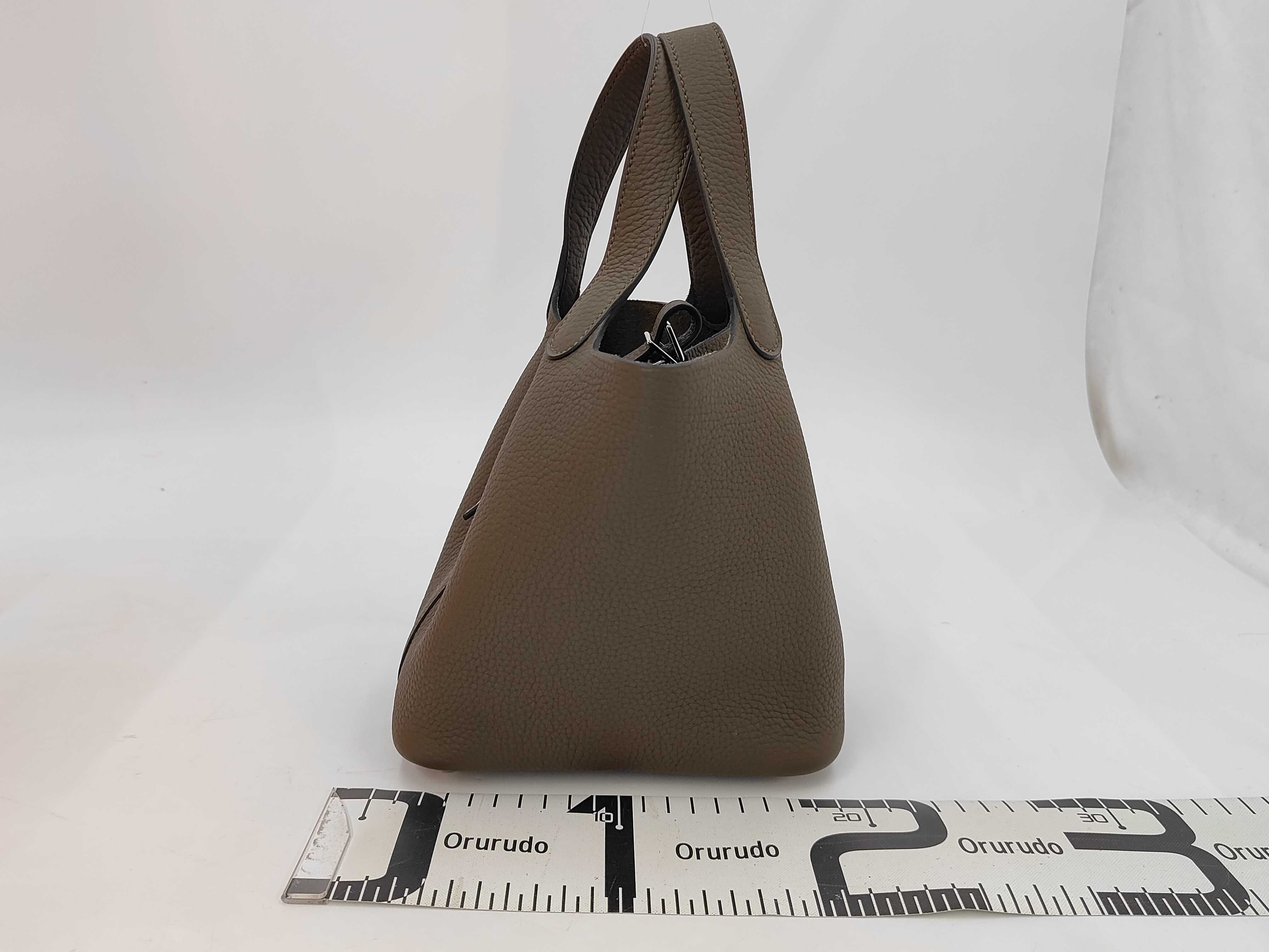 Picotin Lock Taurillon Vert Roden Silver Hardware G Stamp Handbag — view 2
