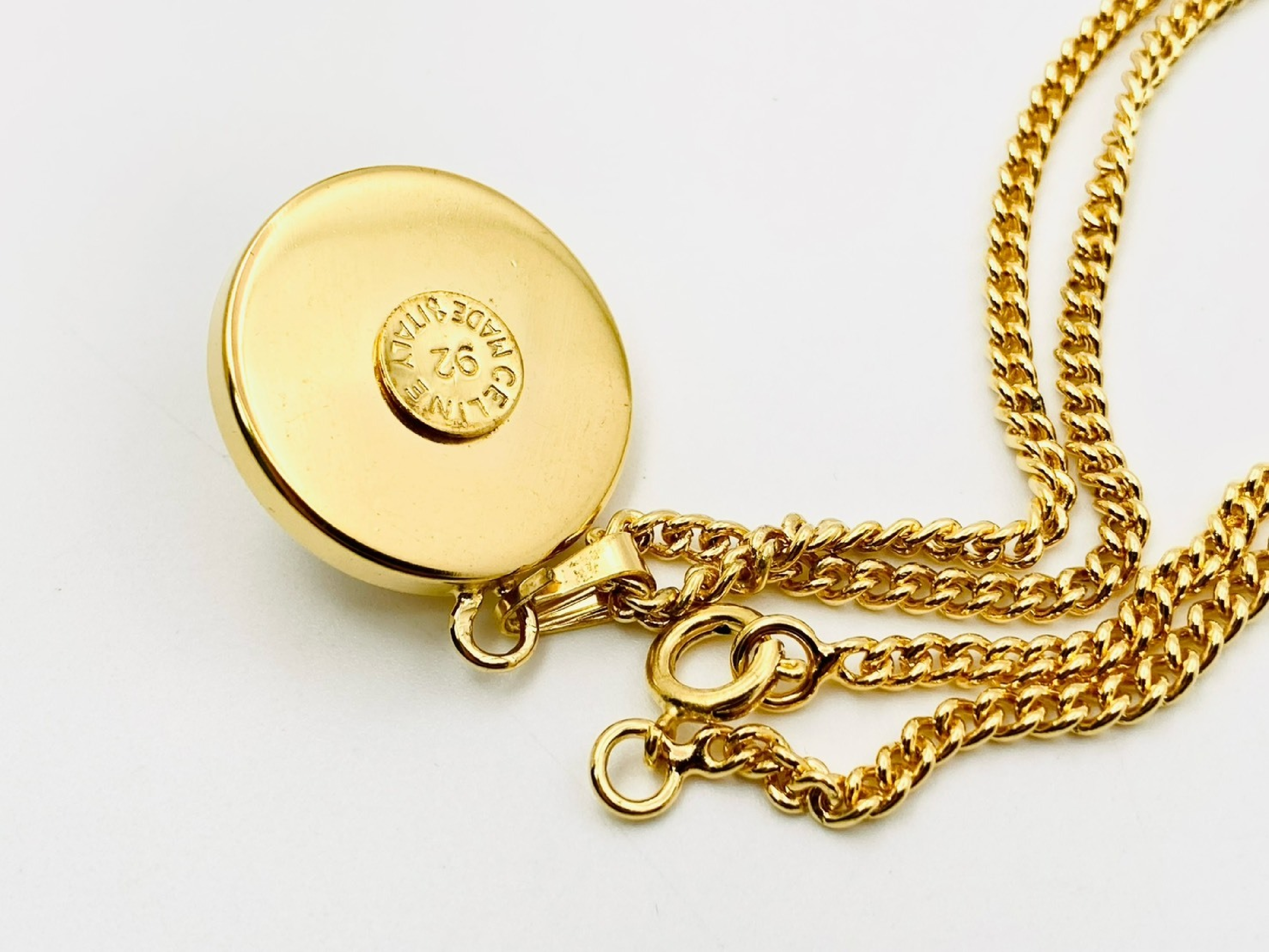 Logo Faux Pearl Round Circle Chain Necklace Gold Necklace — view 4