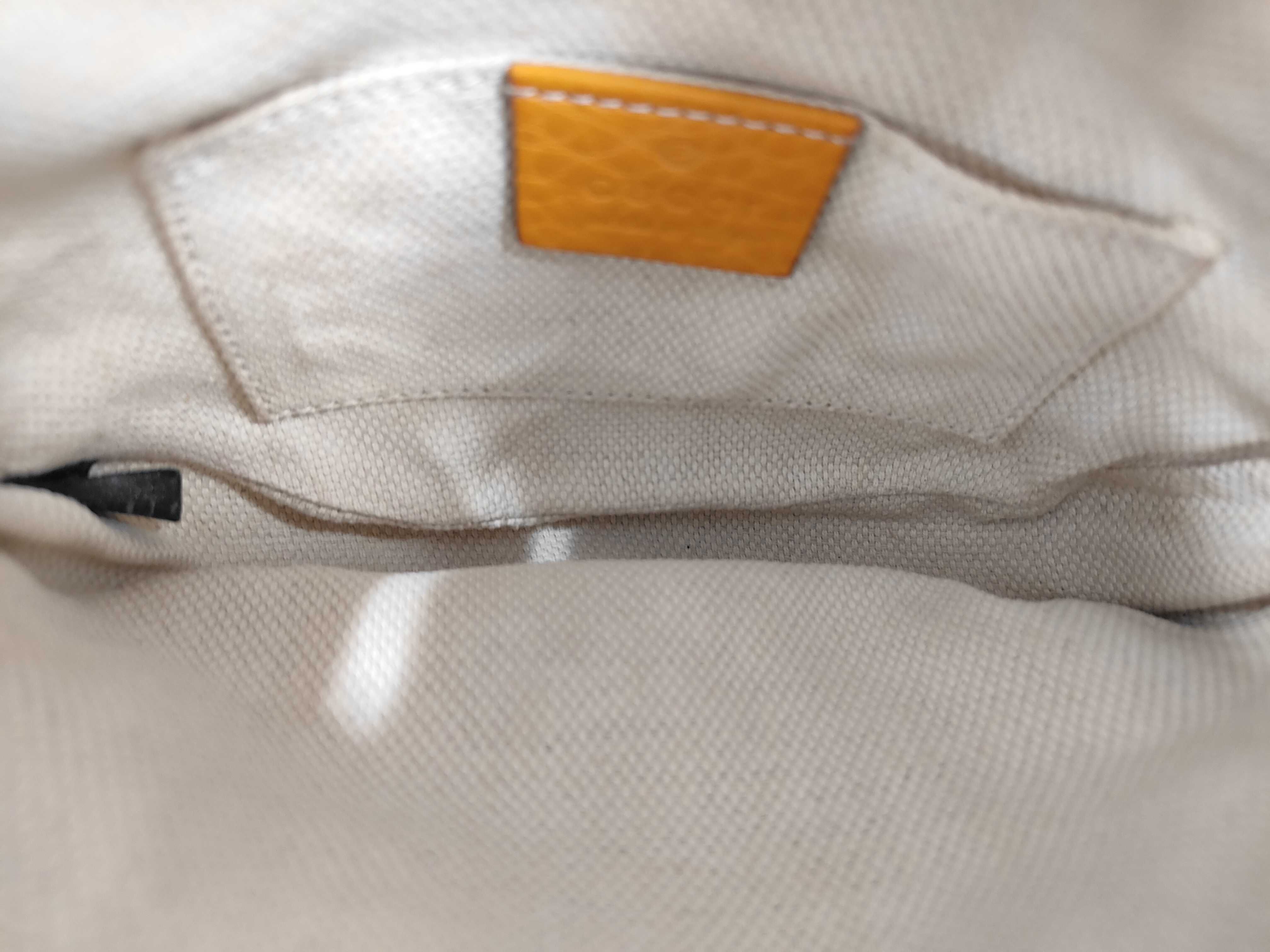 Chain Shoulder Bag — view 8