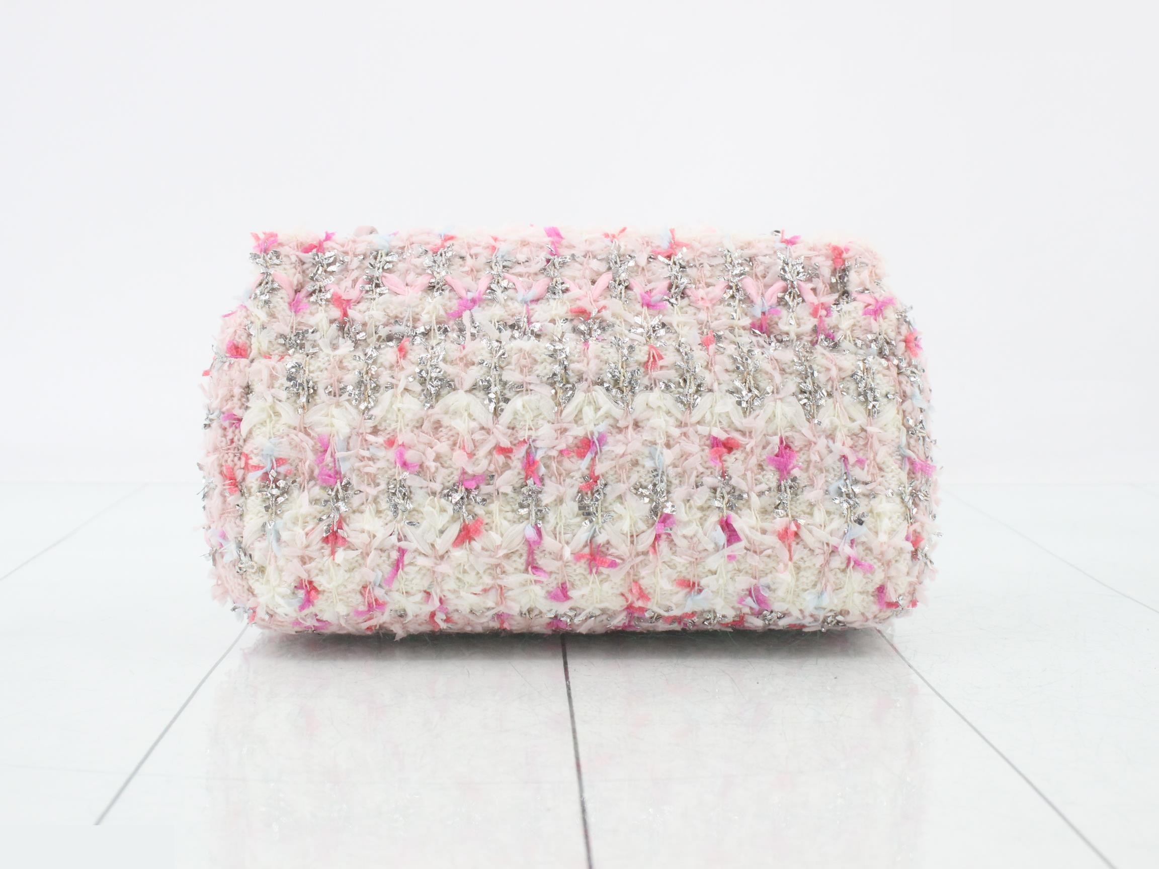 Matelassé 20 Tweed Chain Shoulder Bag, Series 25 — view 2