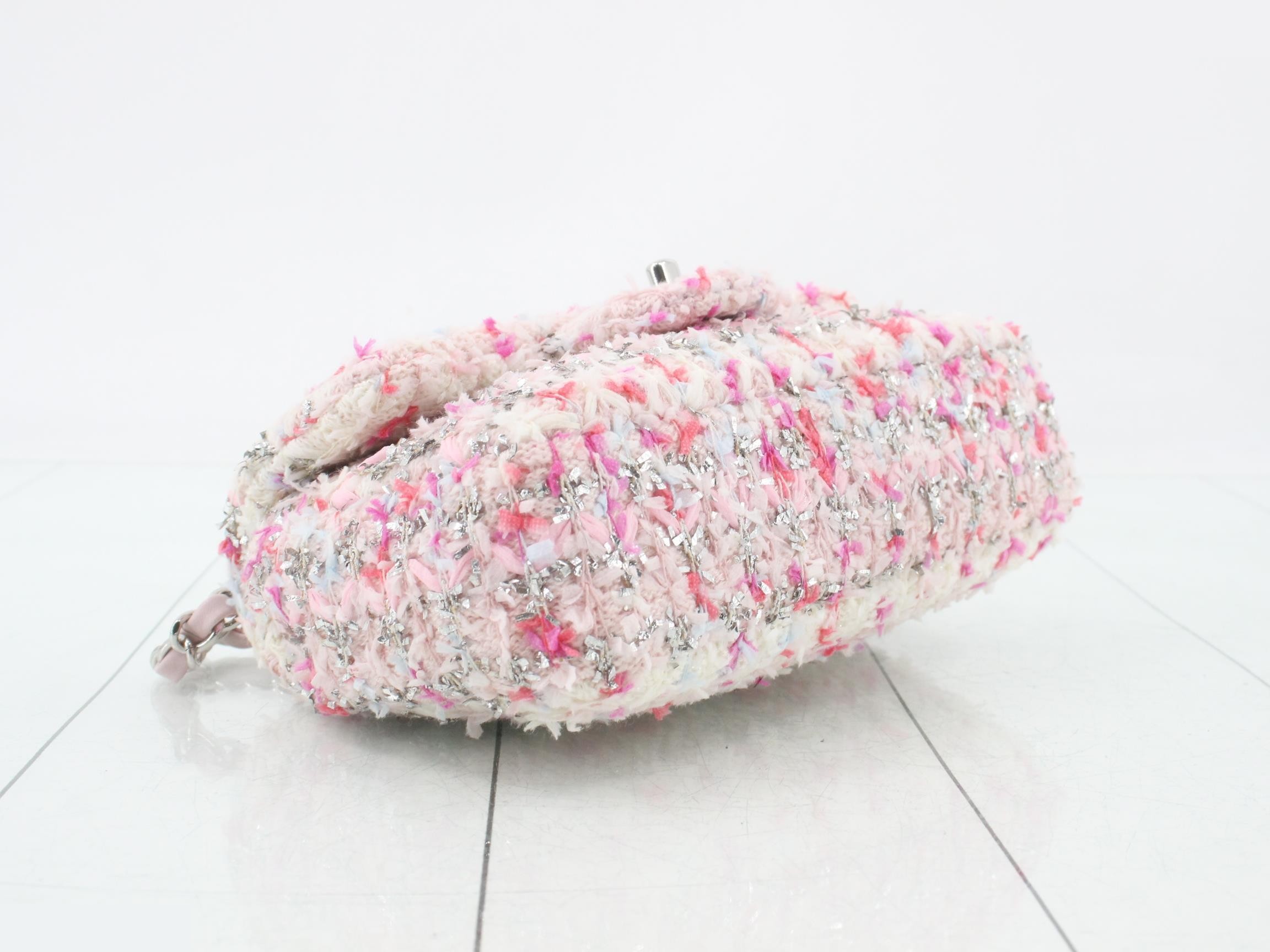 Matelassé 20 Tweed Chain Shoulder Bag, Series 25 — view 5