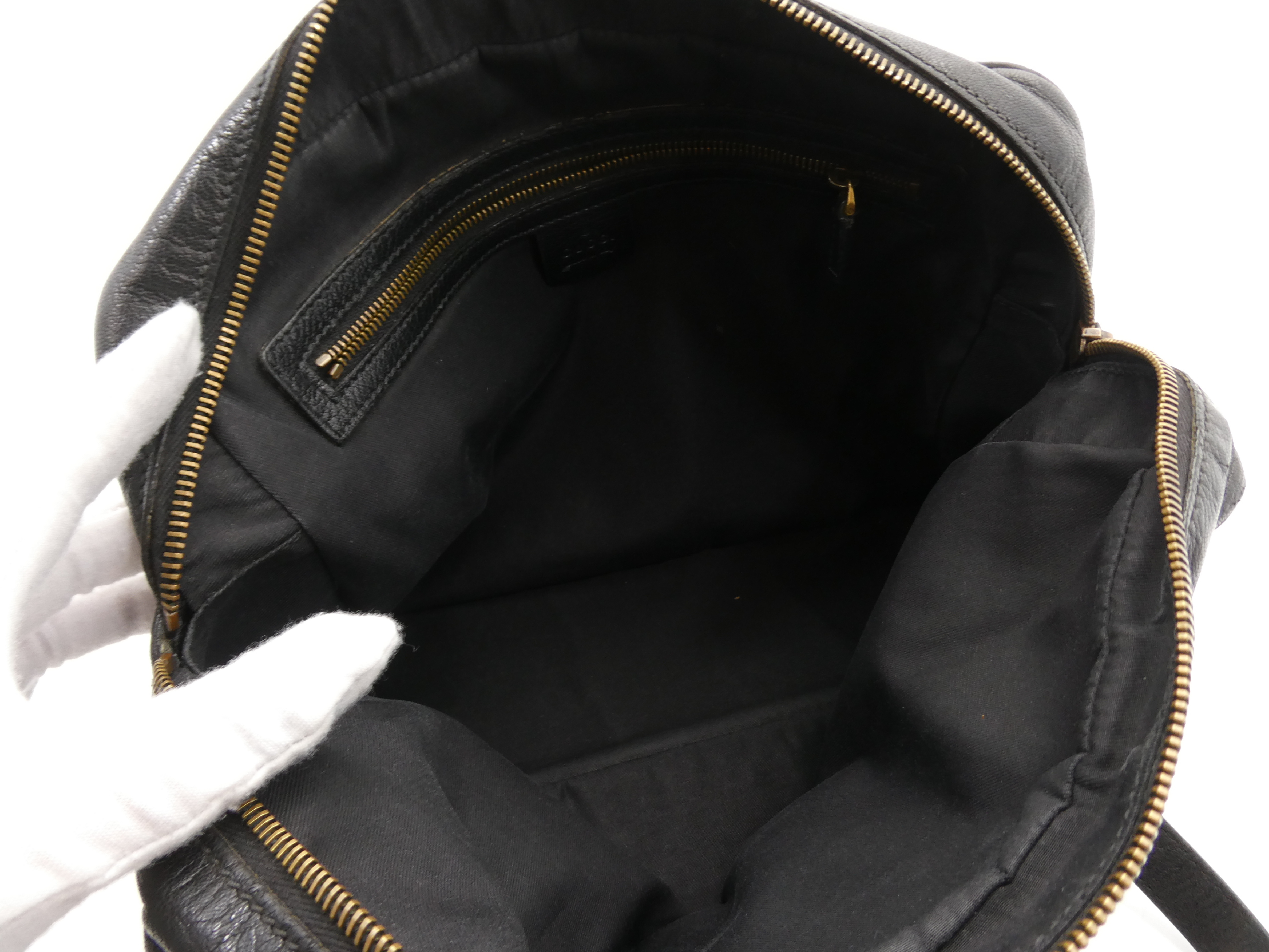 Interlocking GG Leather Shoulder Bag — view 7