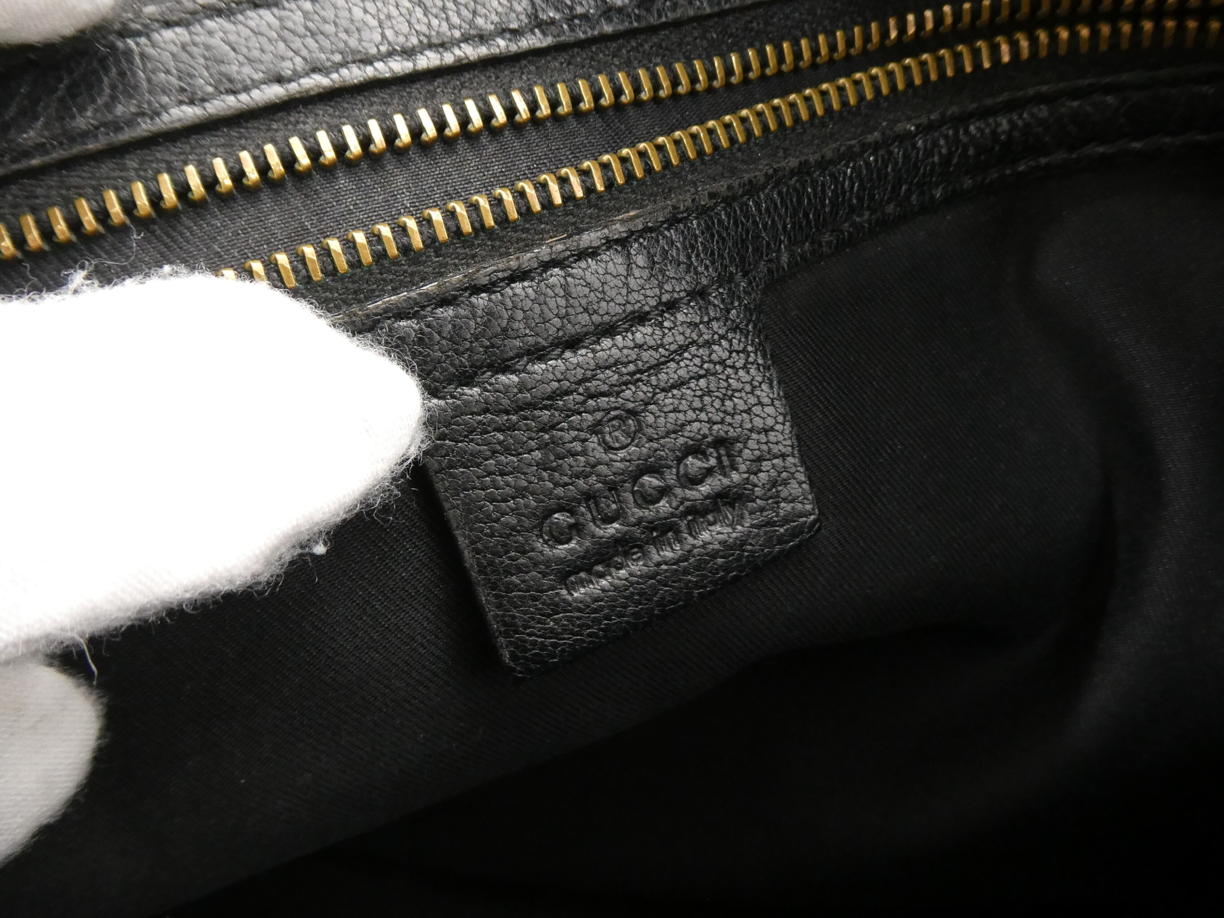 Interlocking GG Leather Shoulder Bag — view 8