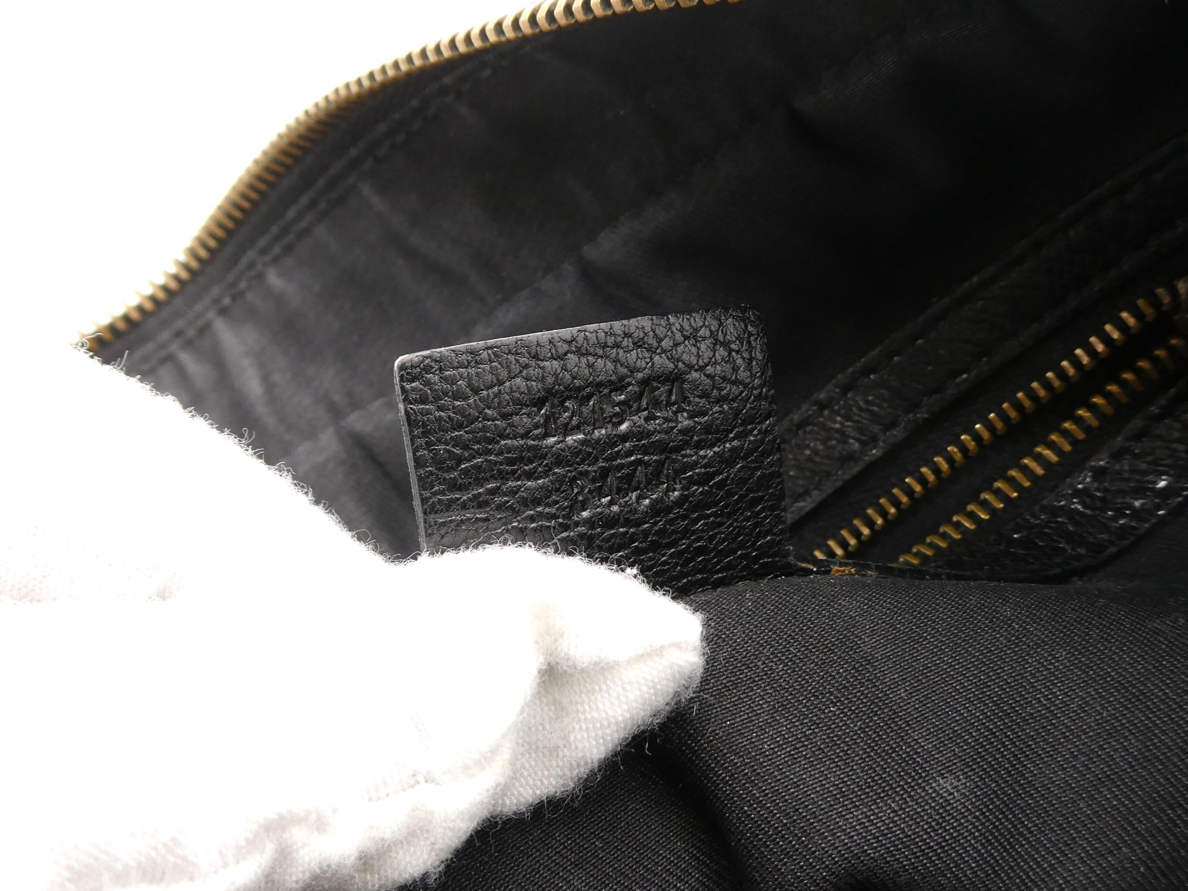 Interlocking GG Leather Shoulder Bag — view 9
