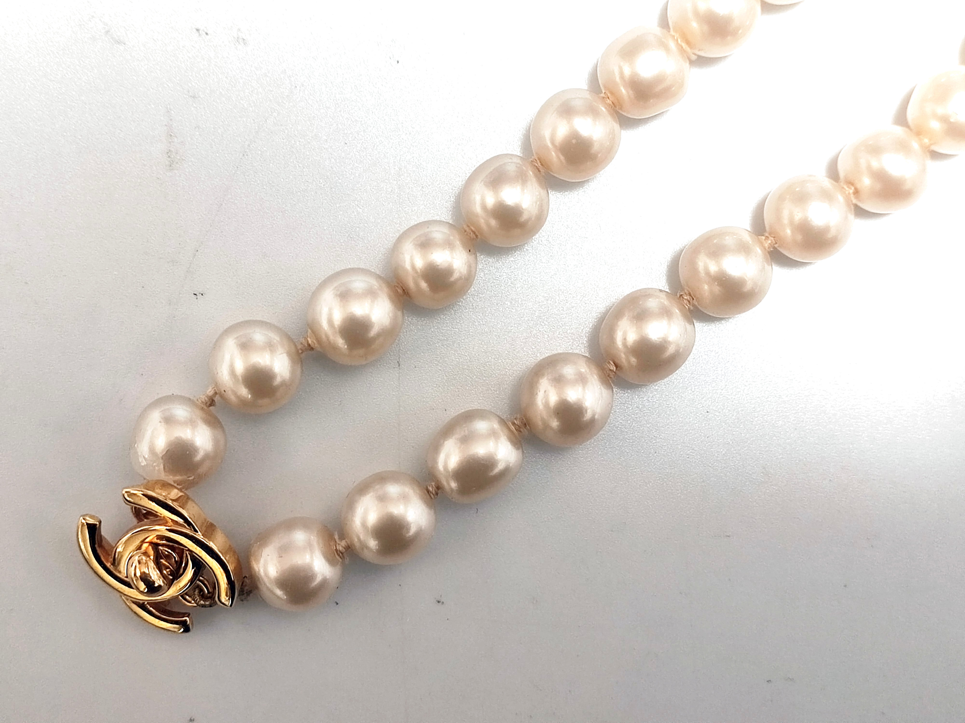 Coco Mark Turnlock 96P Faux Pearl Necklace — view 5