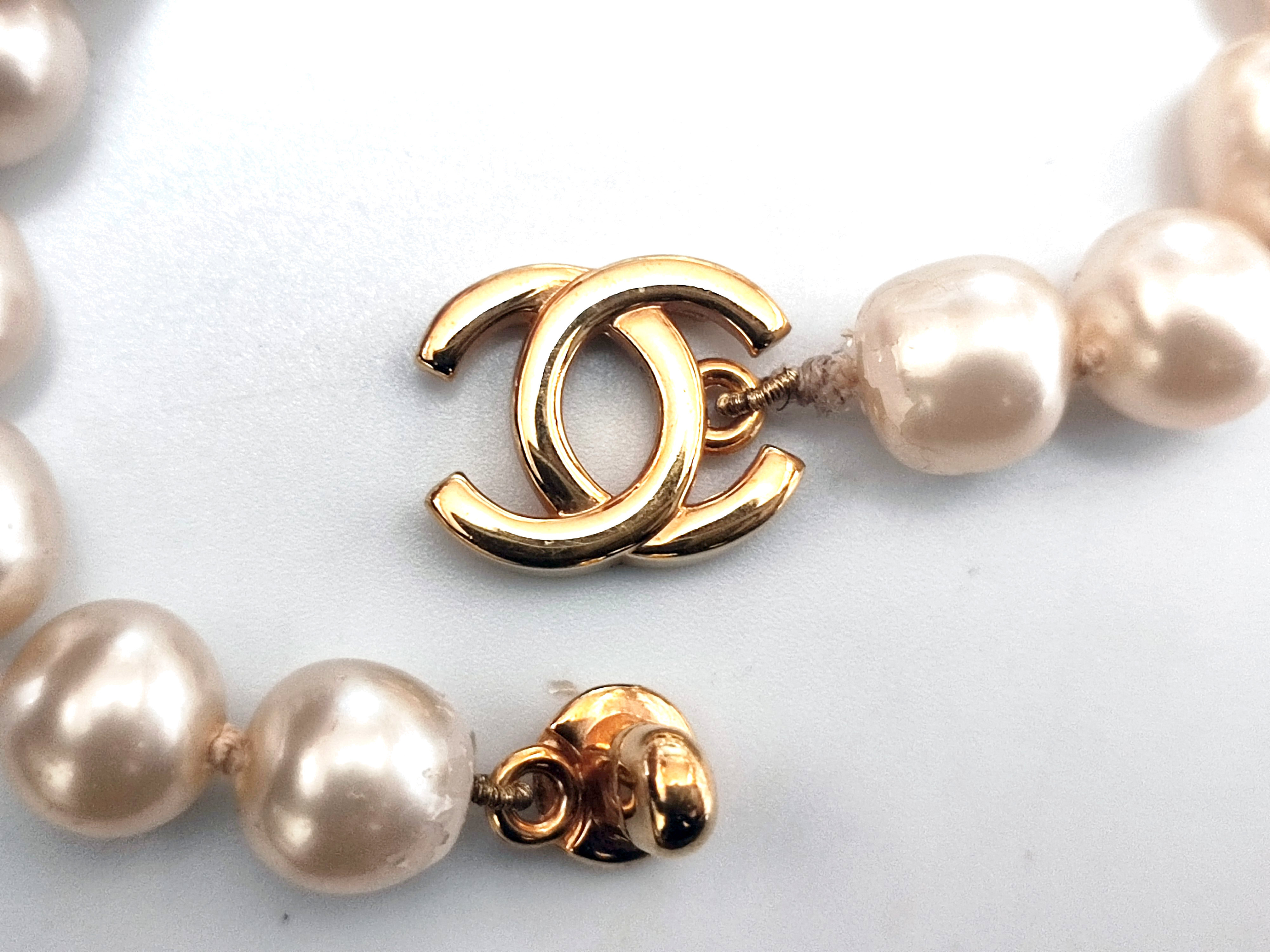 Coco Mark Turnlock 96P Faux Pearl Necklace — view 10