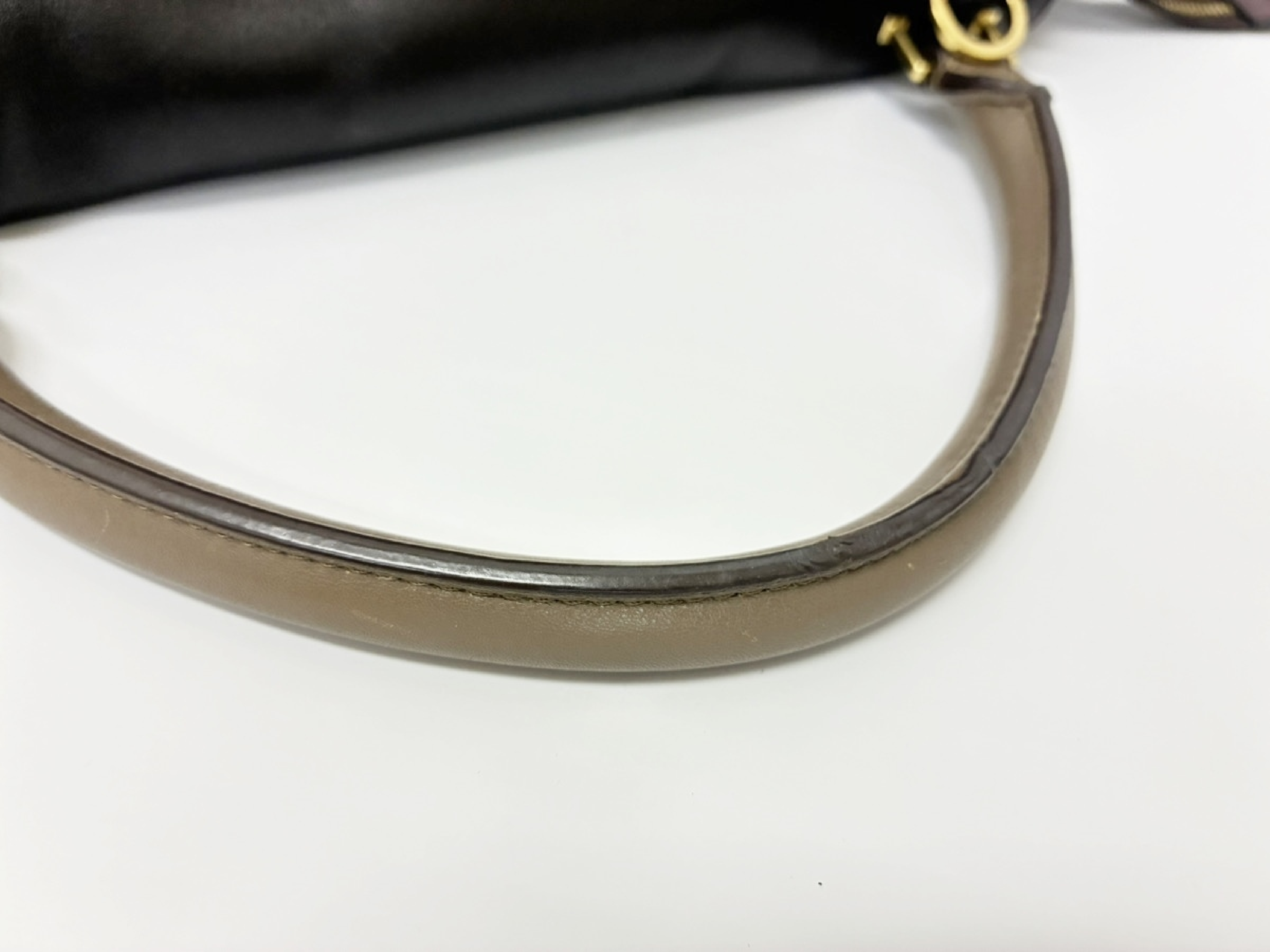 Trapeze Handbag Leather/Wine x Black Handbag — view 7