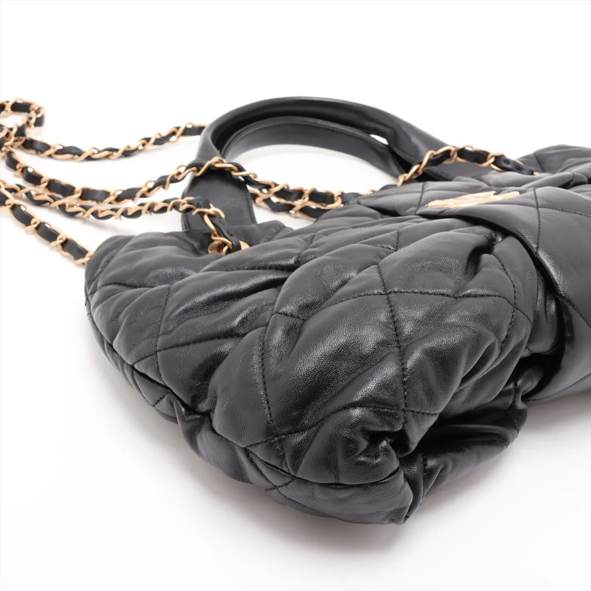 [Individually packaged] Chanel Matelassé Lambskin 2-Way Handbag with Ribbon, Black, Gold Hardware, GL8CT6N9, Random Plate — view 4