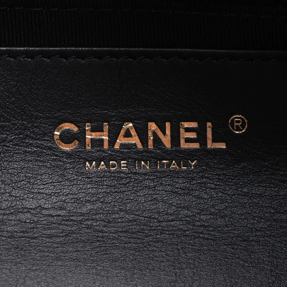 [Individually packaged] Chanel Matelassé Lambskin 2-Way Handbag with Ribbon, Black, Gold Hardware, GL8CT6N9, Random Plate — view 8