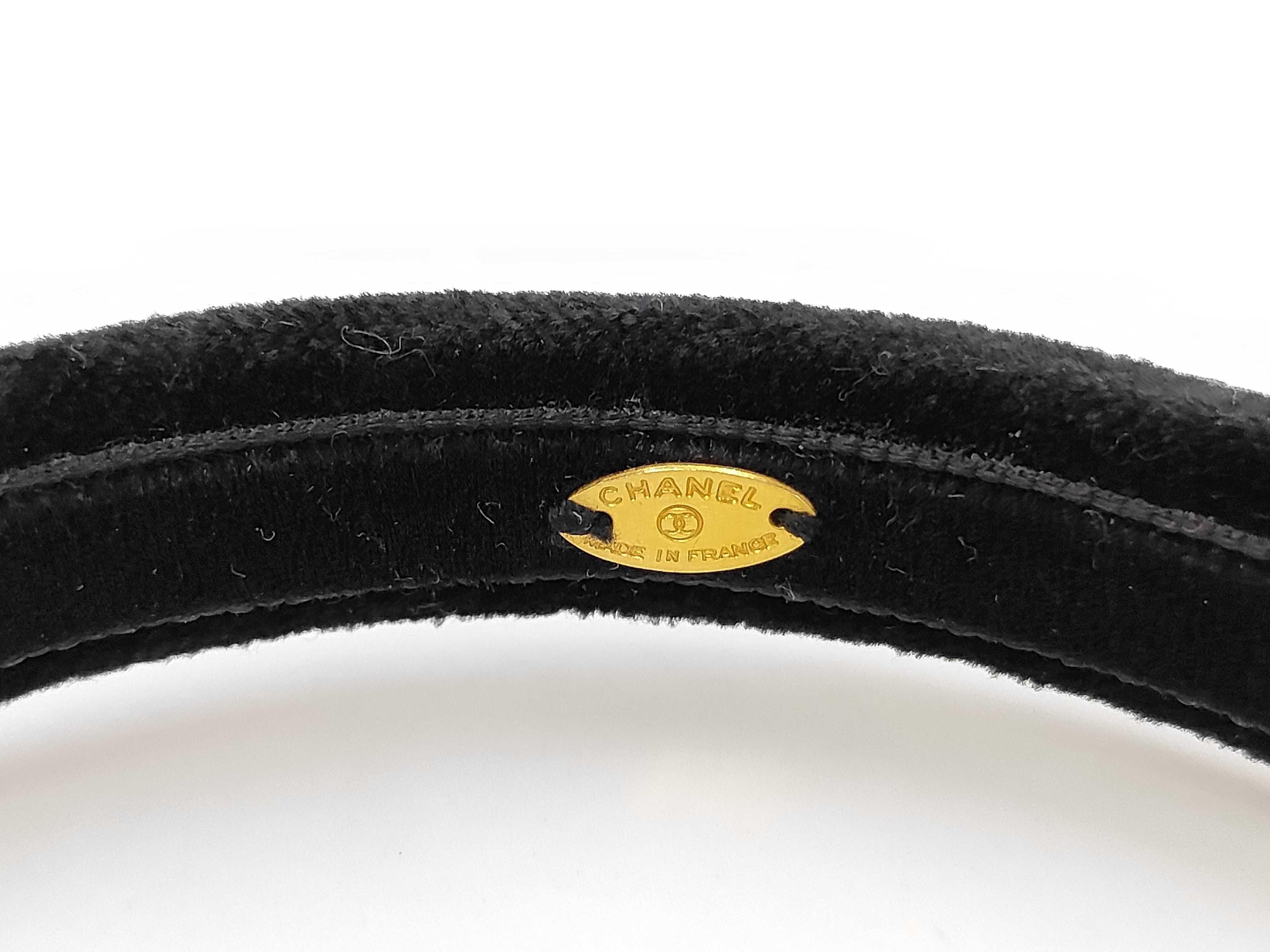 Turnlock Headband Hair Accessory — view 2