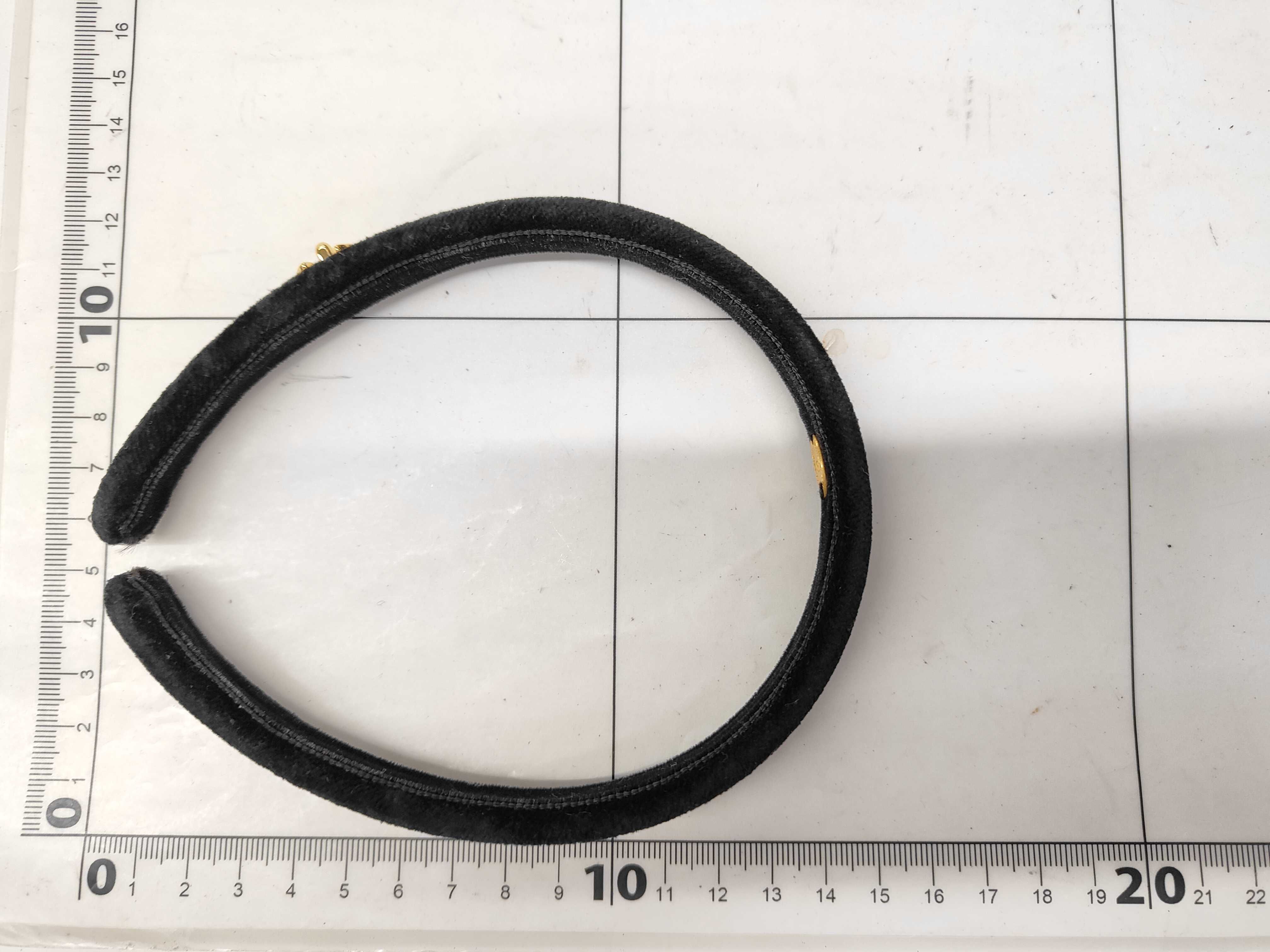 Turnlock Headband Hair Accessory — view 5