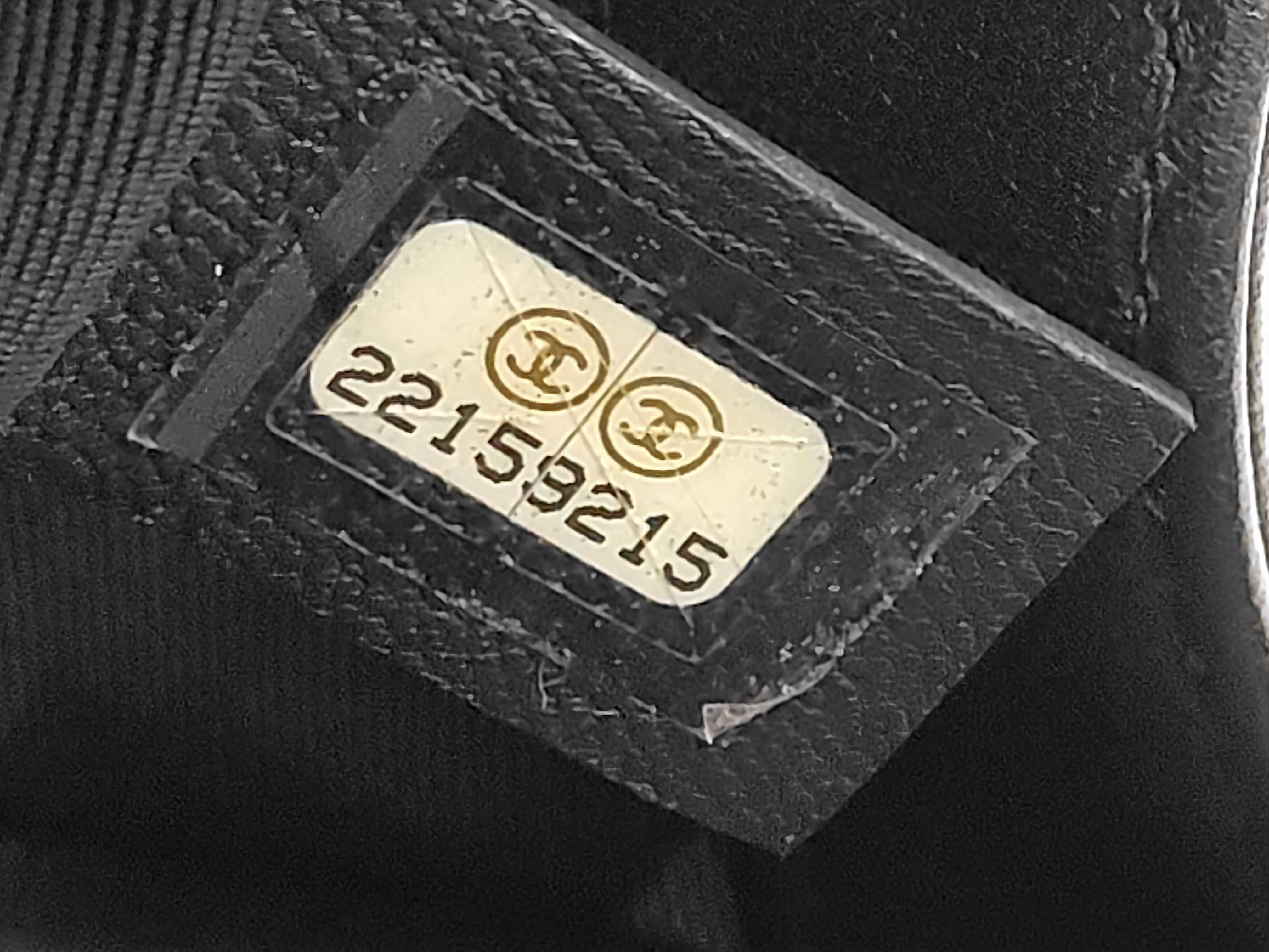 Boy Chanel 25 Lambskin Shoulder Bag — view 12