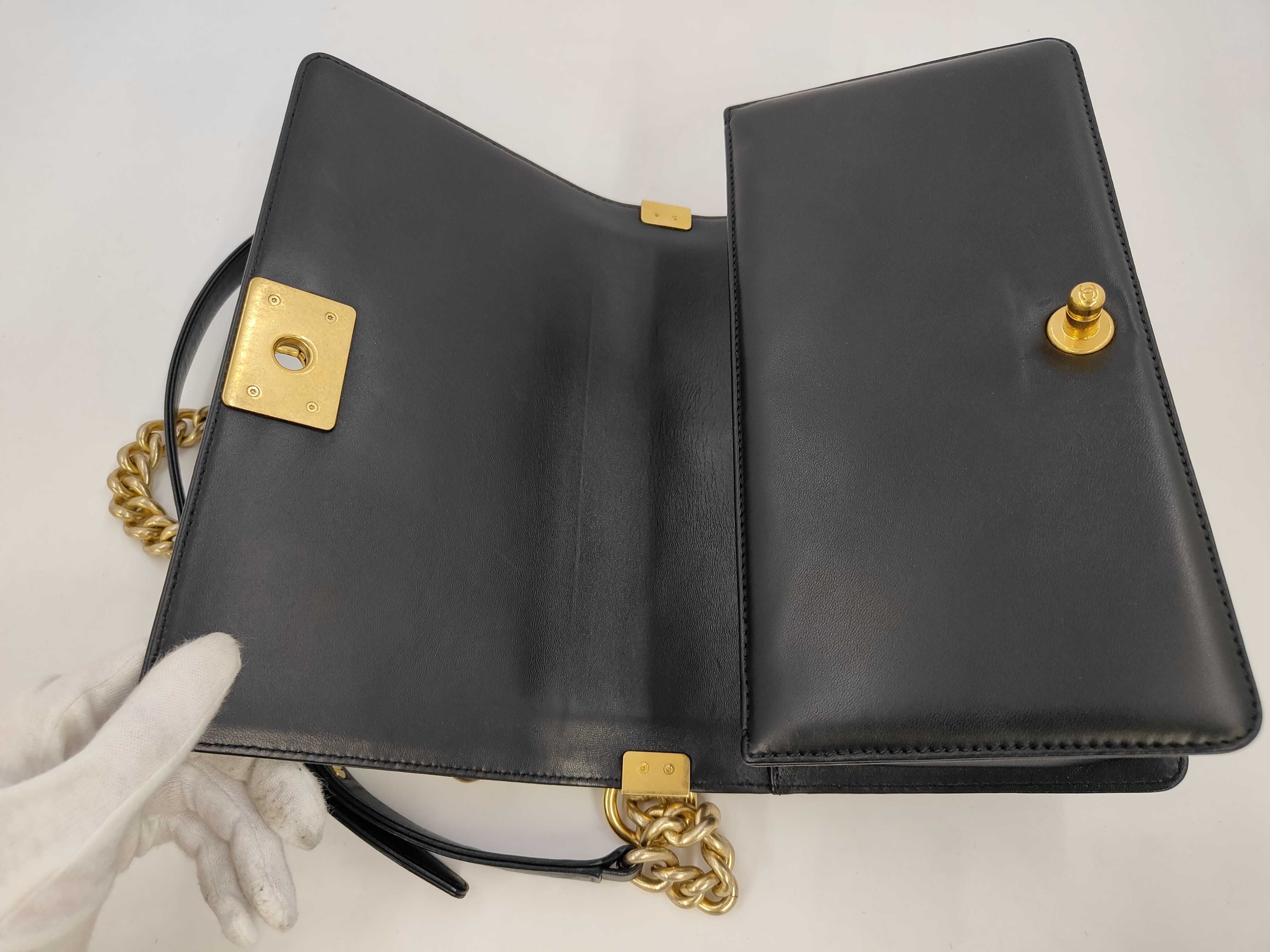 Boy Chanel 25 Lambskin Shoulder Bag — view 9