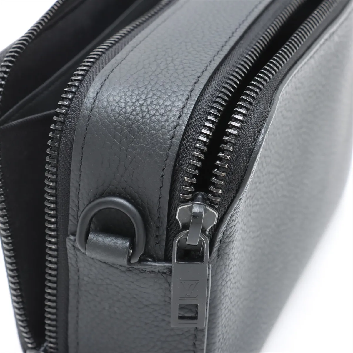 LV Aerogram Alpha Wearable Wallet M59161 Black (RFID detected) — view 11