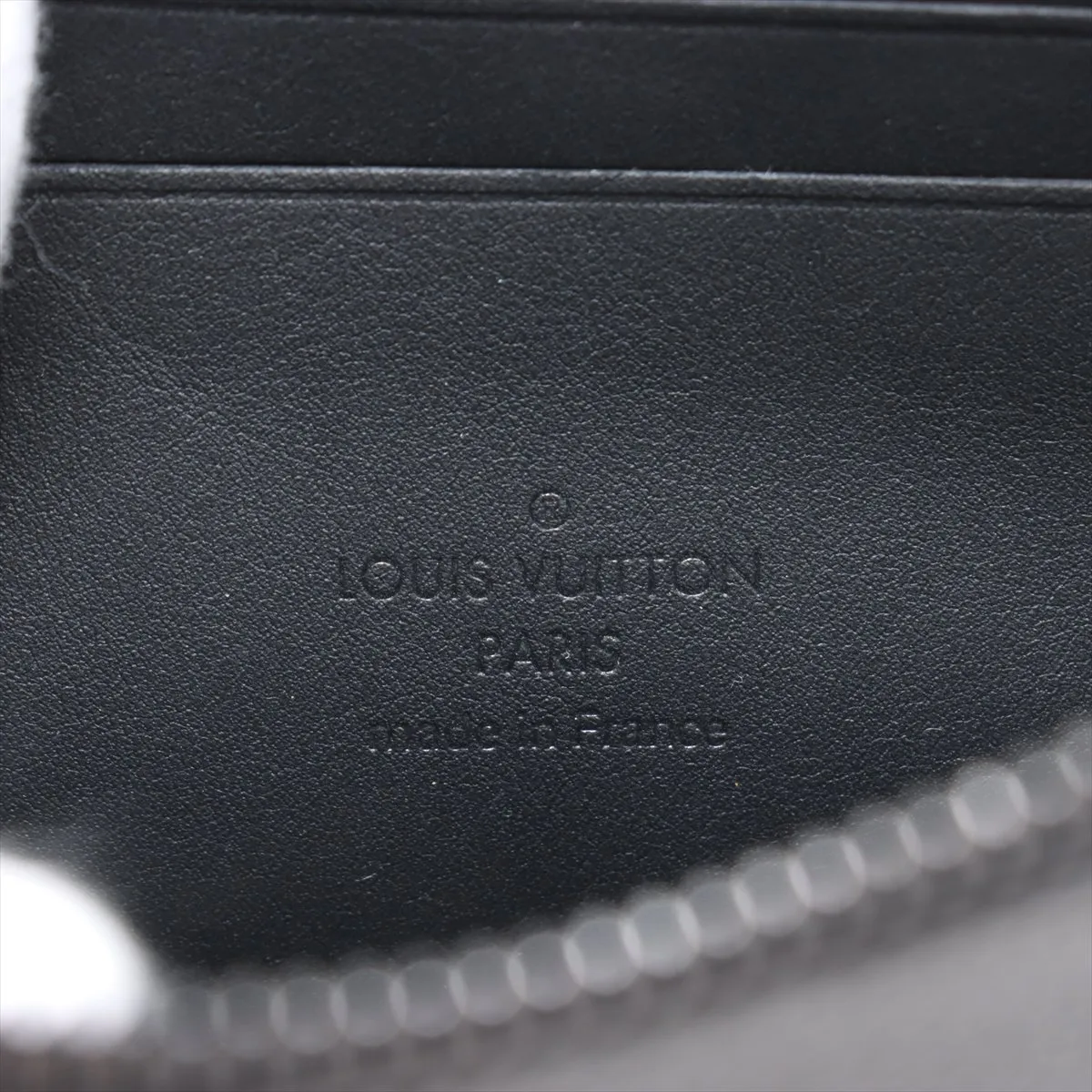 LV Aerogram Alpha Wearable Wallet M59161 Black (RFID detected) — view 10