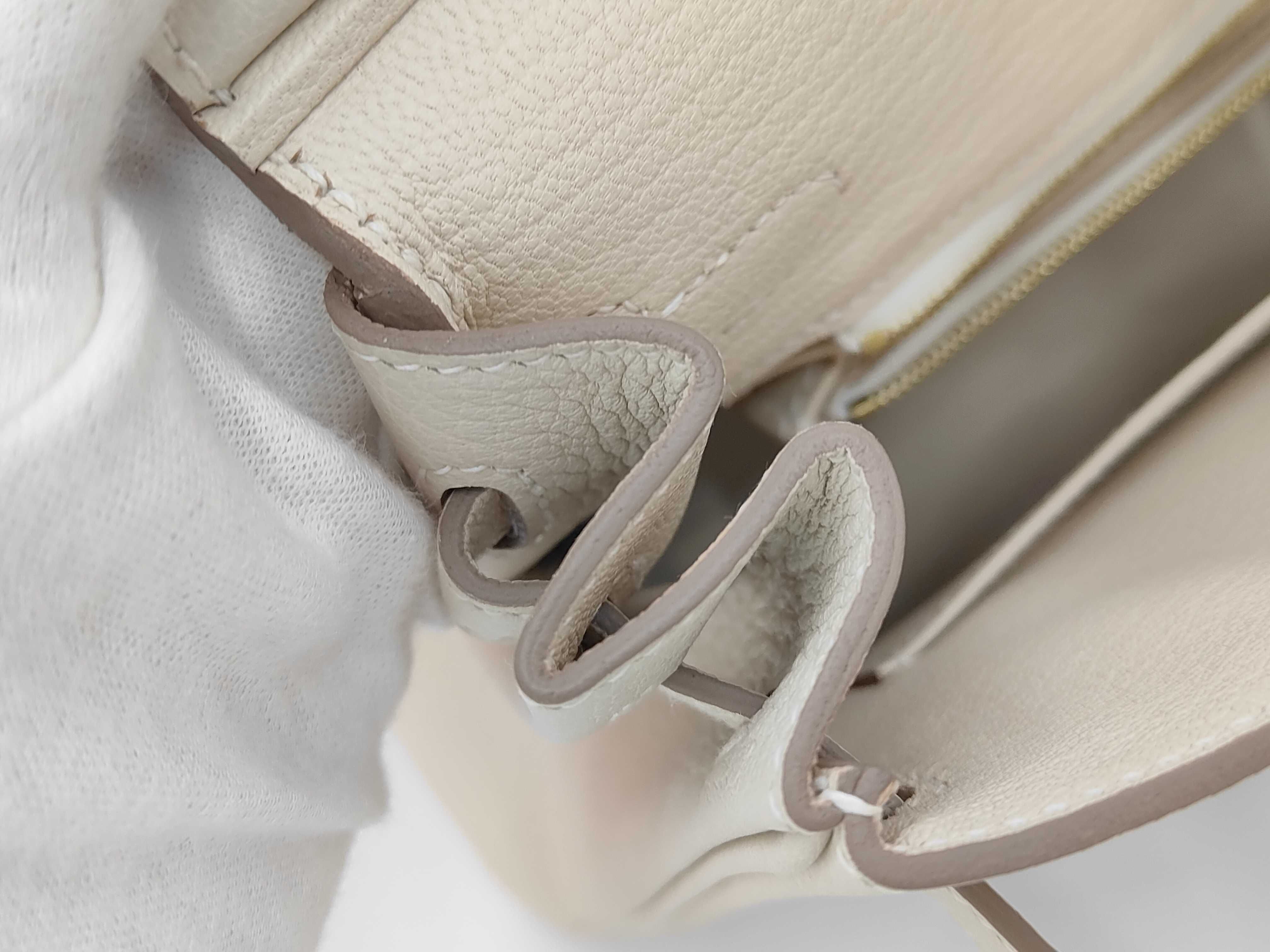 Birkin 25 Togo Leather, Craie, Gold Hardware, K Stamp Handbag — view 11