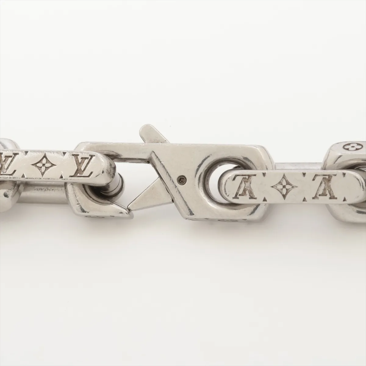 M00307 Collier chain monogram LE2242 necklace GP silver dent — view 3