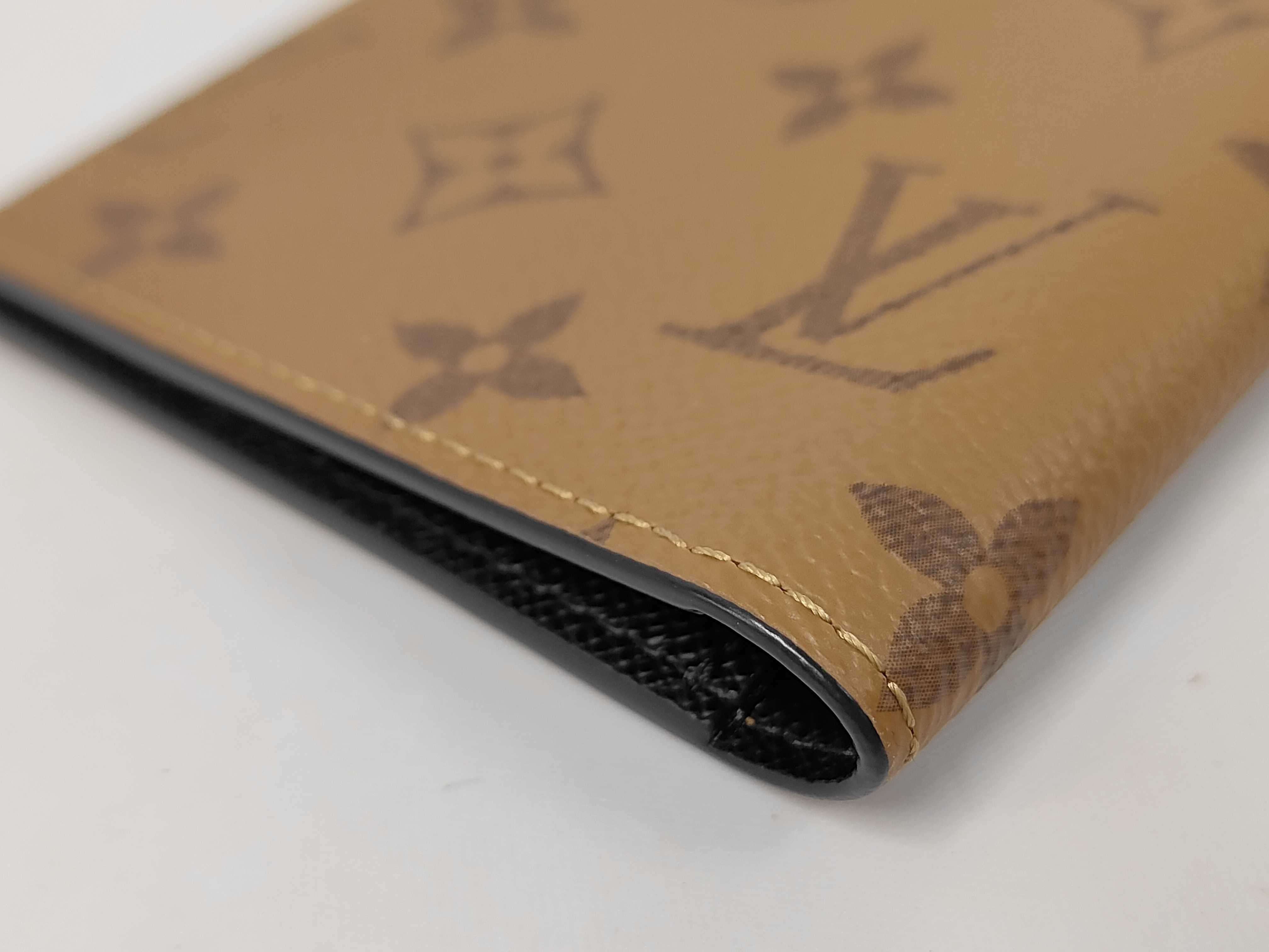 Couverture Passport M26571 Monogram Reverse Passport Case, Card Holder, Business Card Holder — view 3