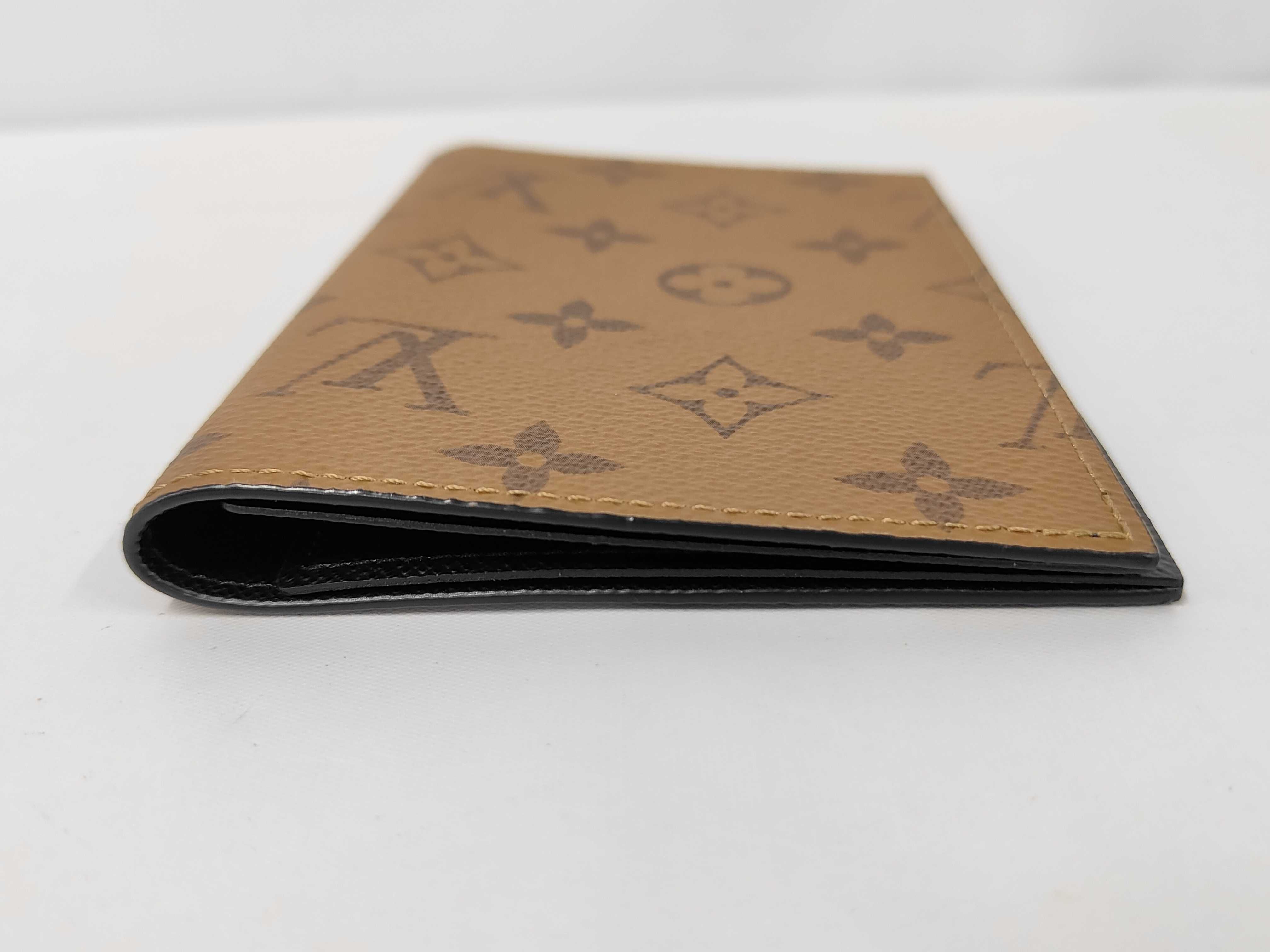 Couverture Passport M26571 Monogram Reverse Passport Case, Card Holder, Business Card Holder — view 5