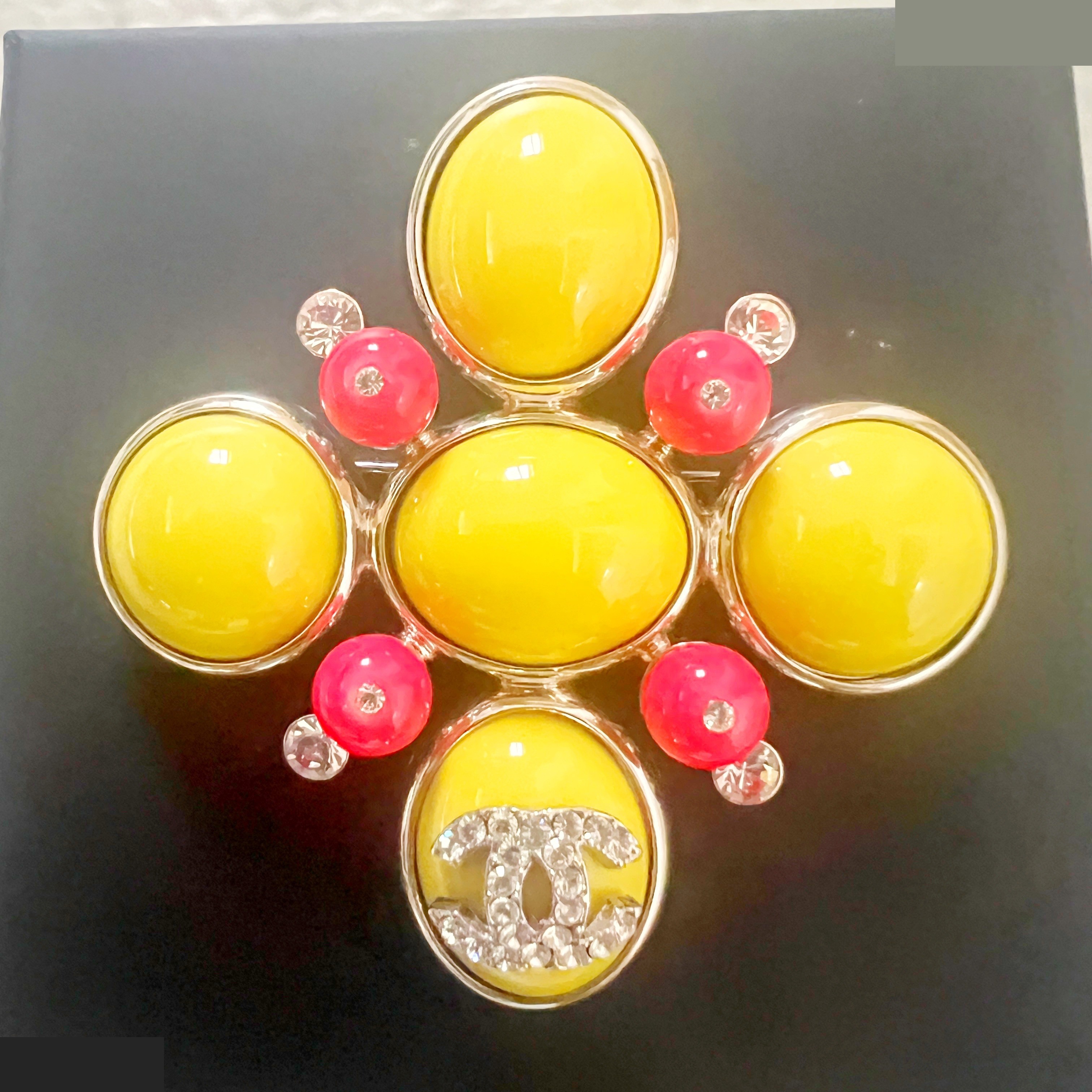04A Multicolor Colored Stone Cross Brooch — view 2