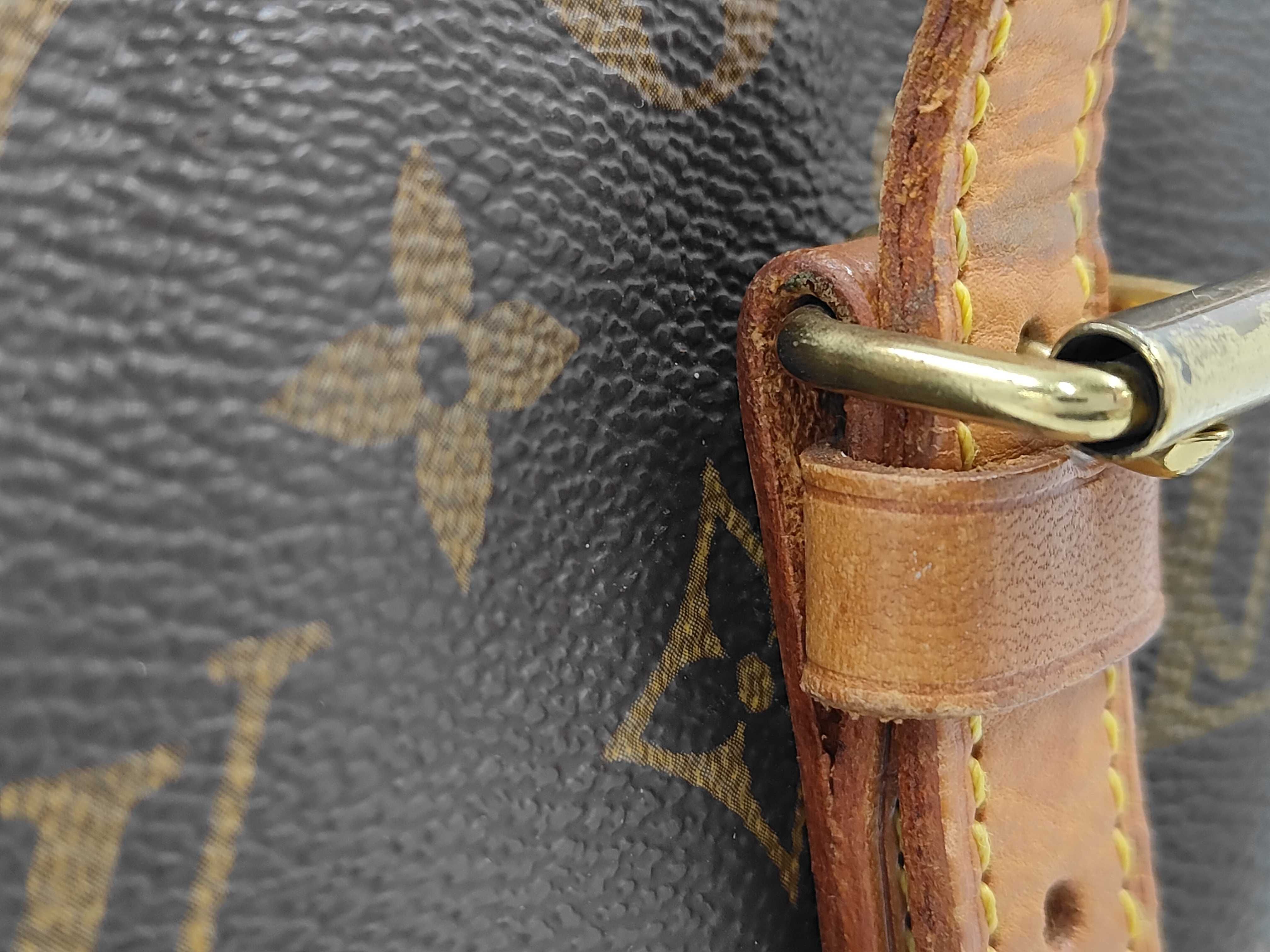 Monogram Louis Vuitton Monogram Bucket GM DK1077 Shoulder Bag — view 3