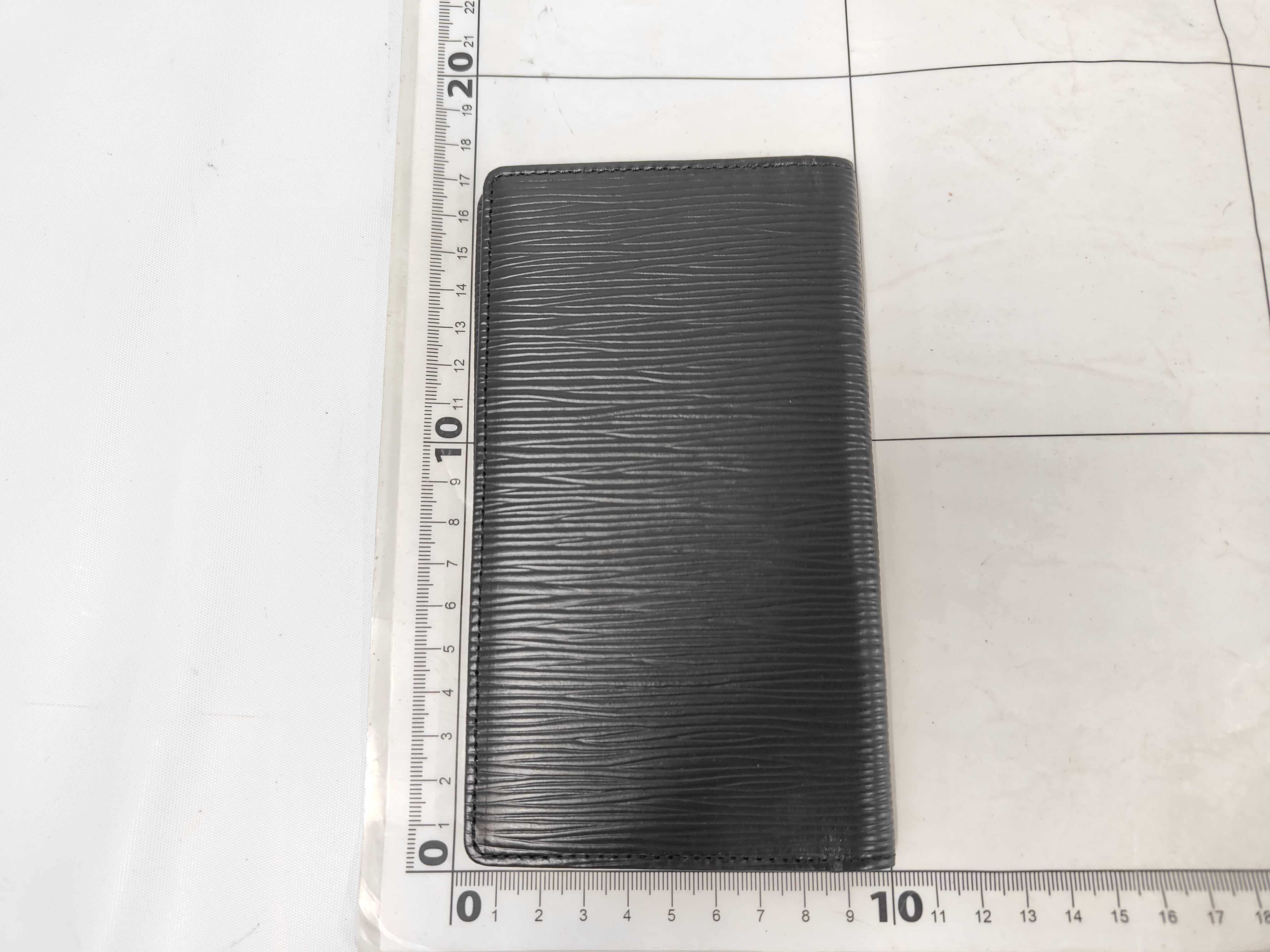 wallet — view 2