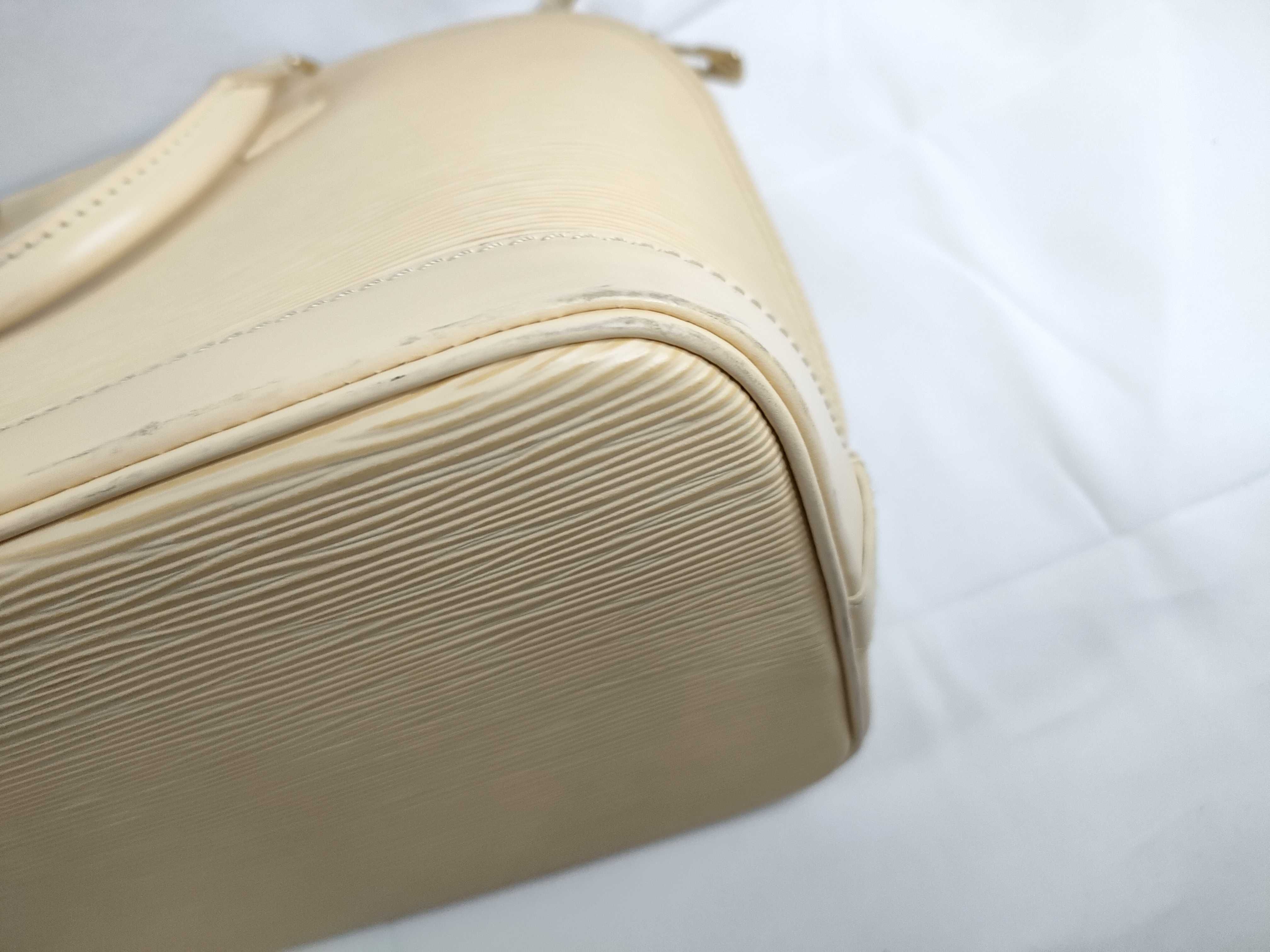 Epi Alma AR1010 Handbag — view 5