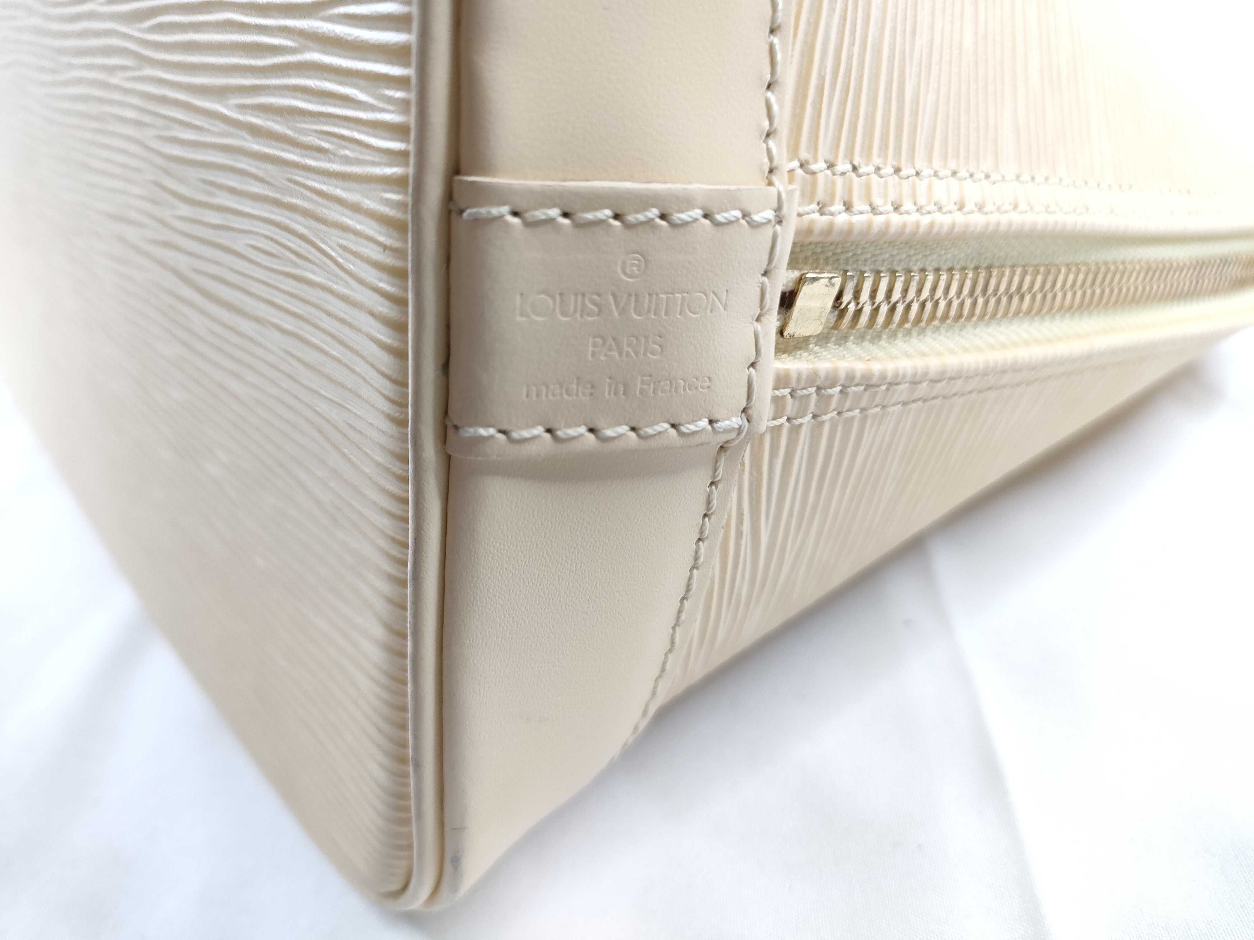 Epi Alma AR1010 Handbag — view 6