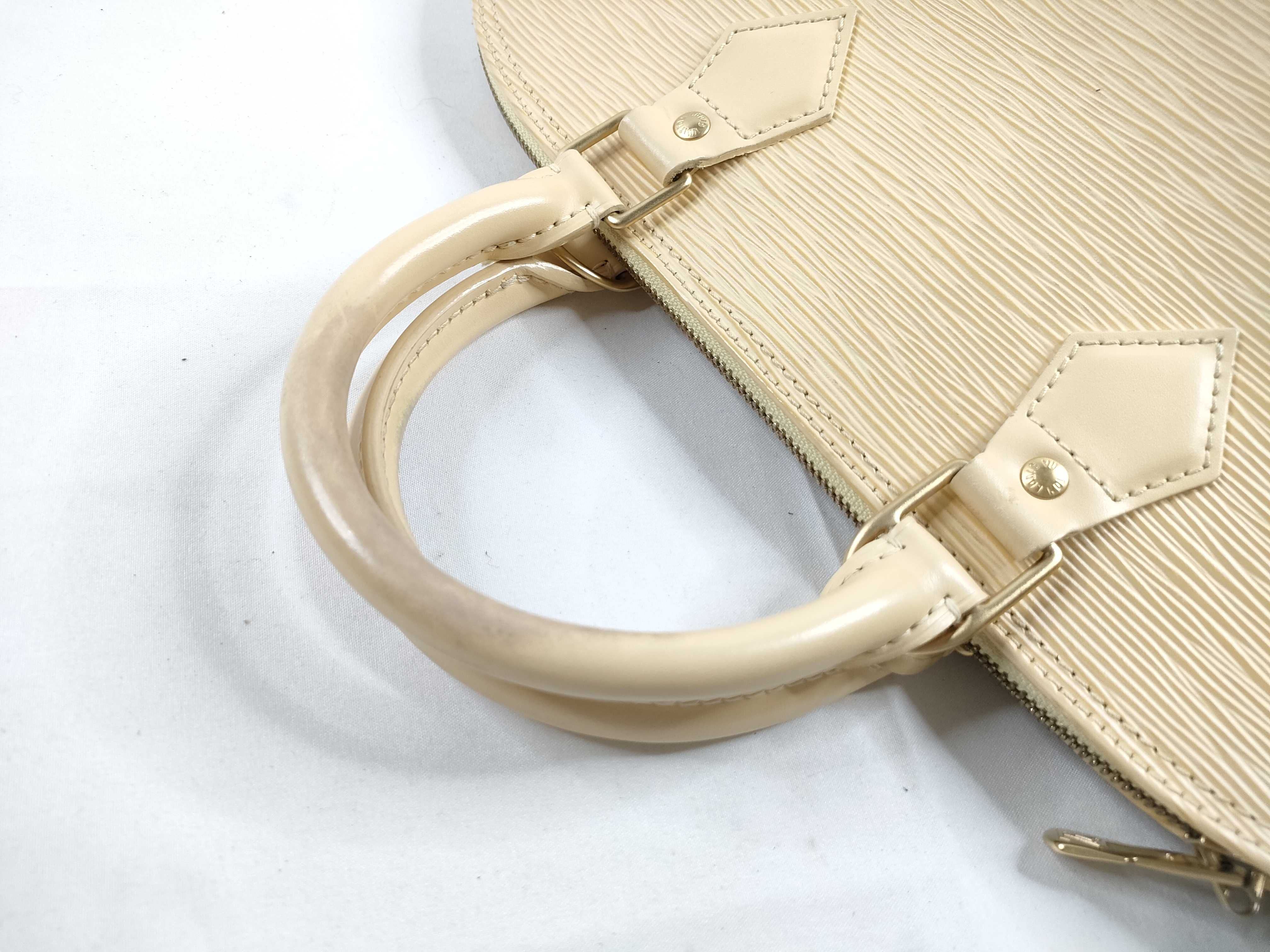 Epi Alma AR1010 Handbag — view 7