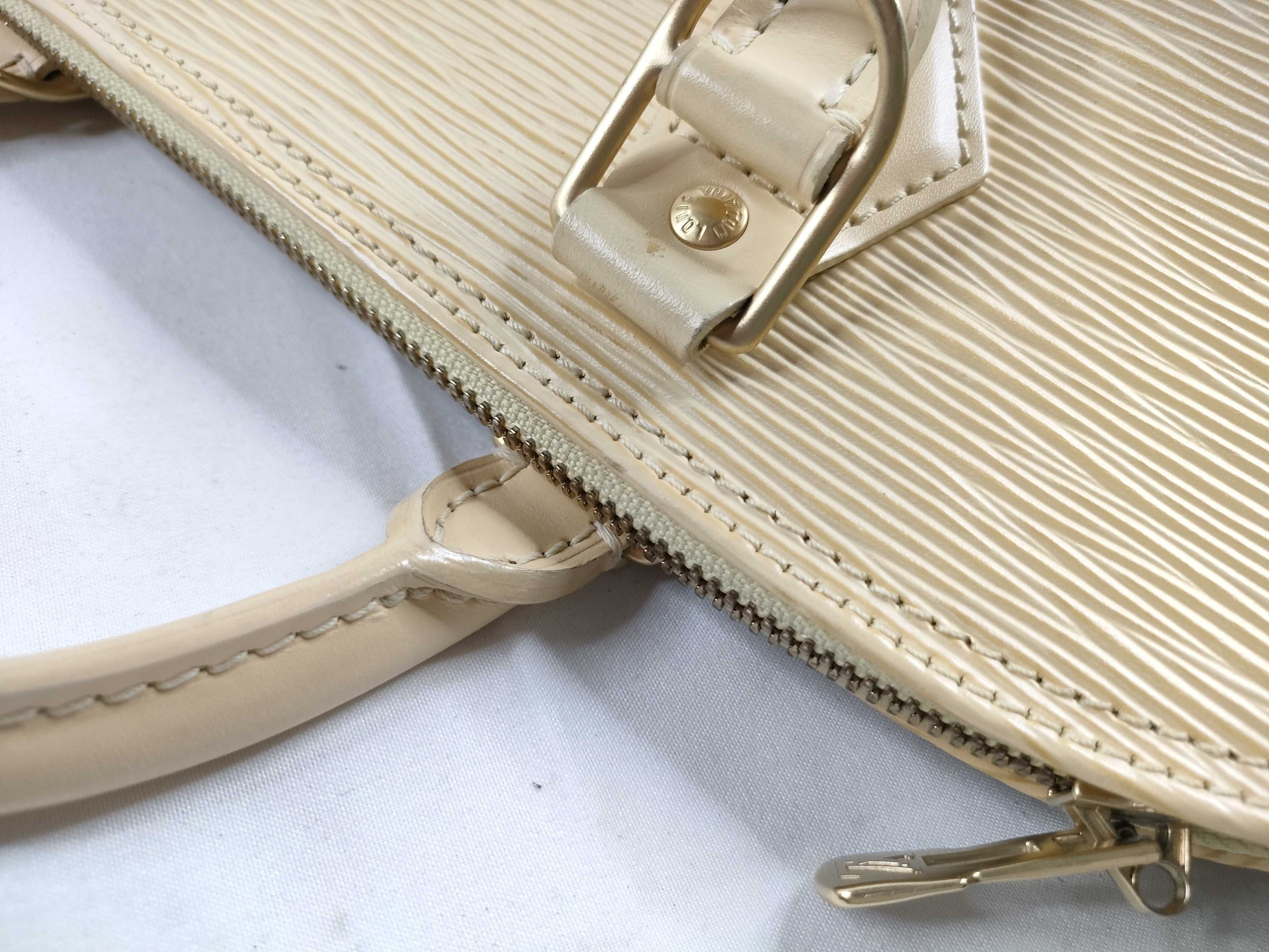 Epi Alma AR1010 Handbag — view 9