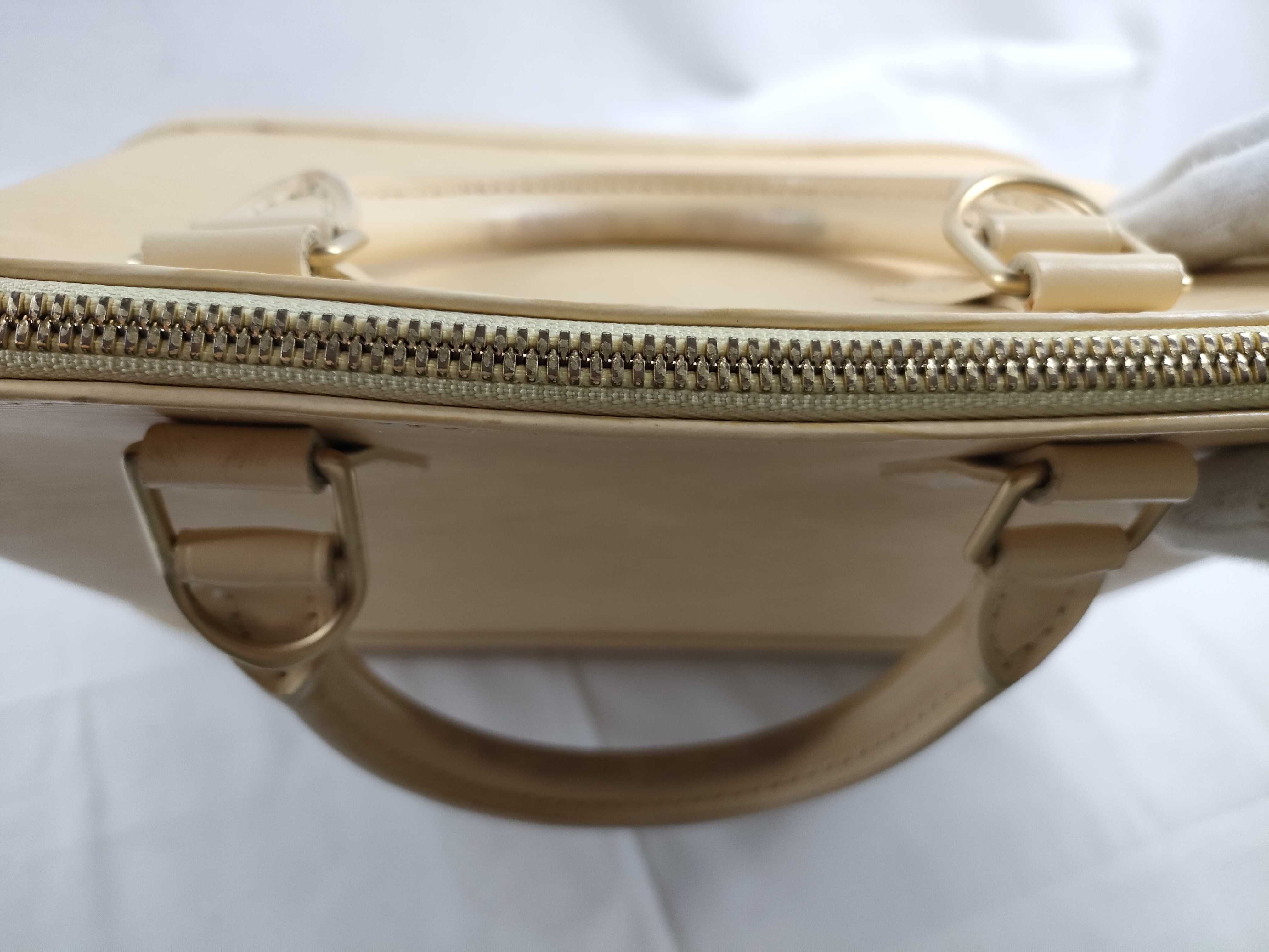 Epi Alma AR1010 Handbag — view 10