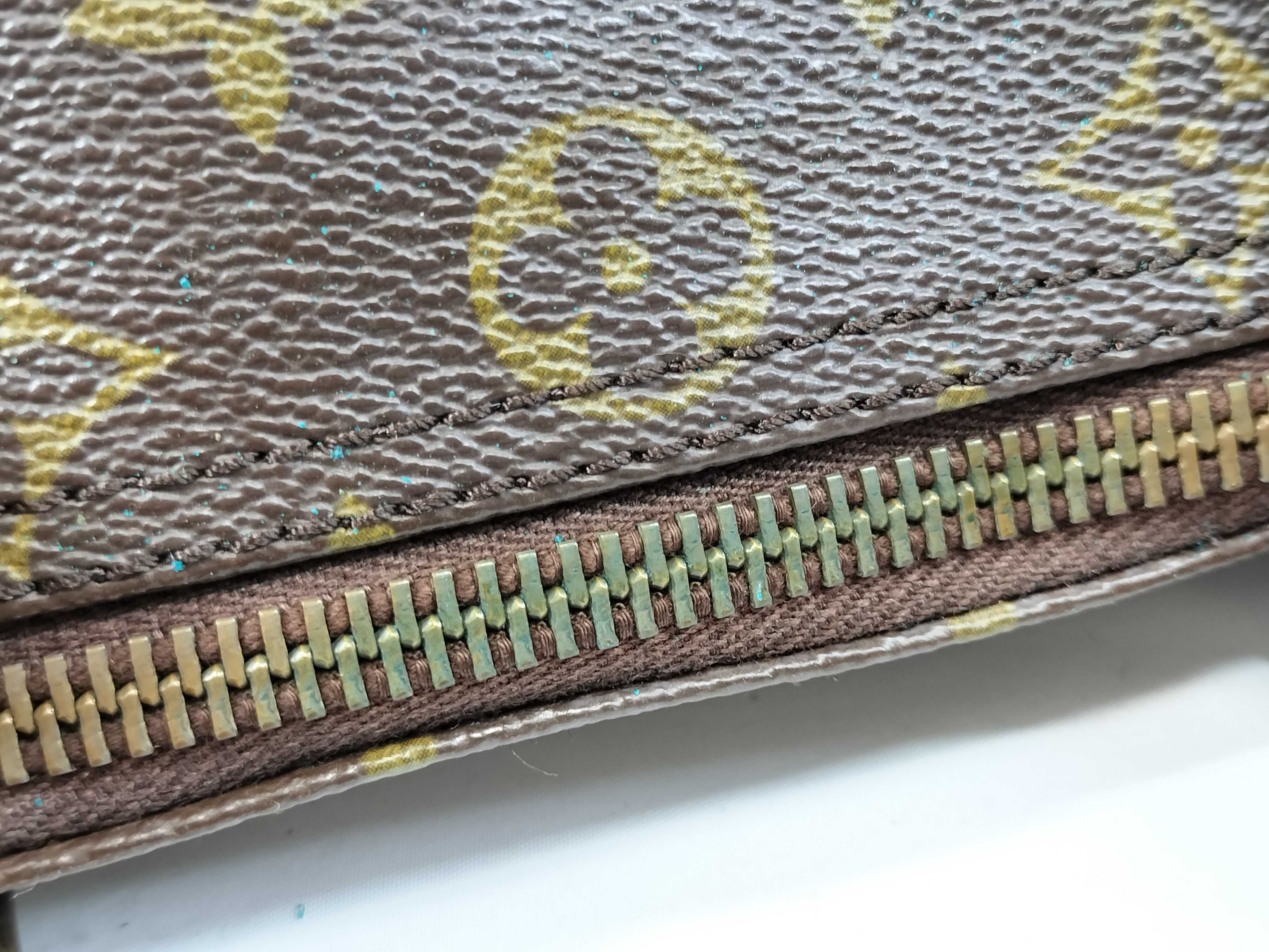 LV Keepall 50 Boston Bag — view 6