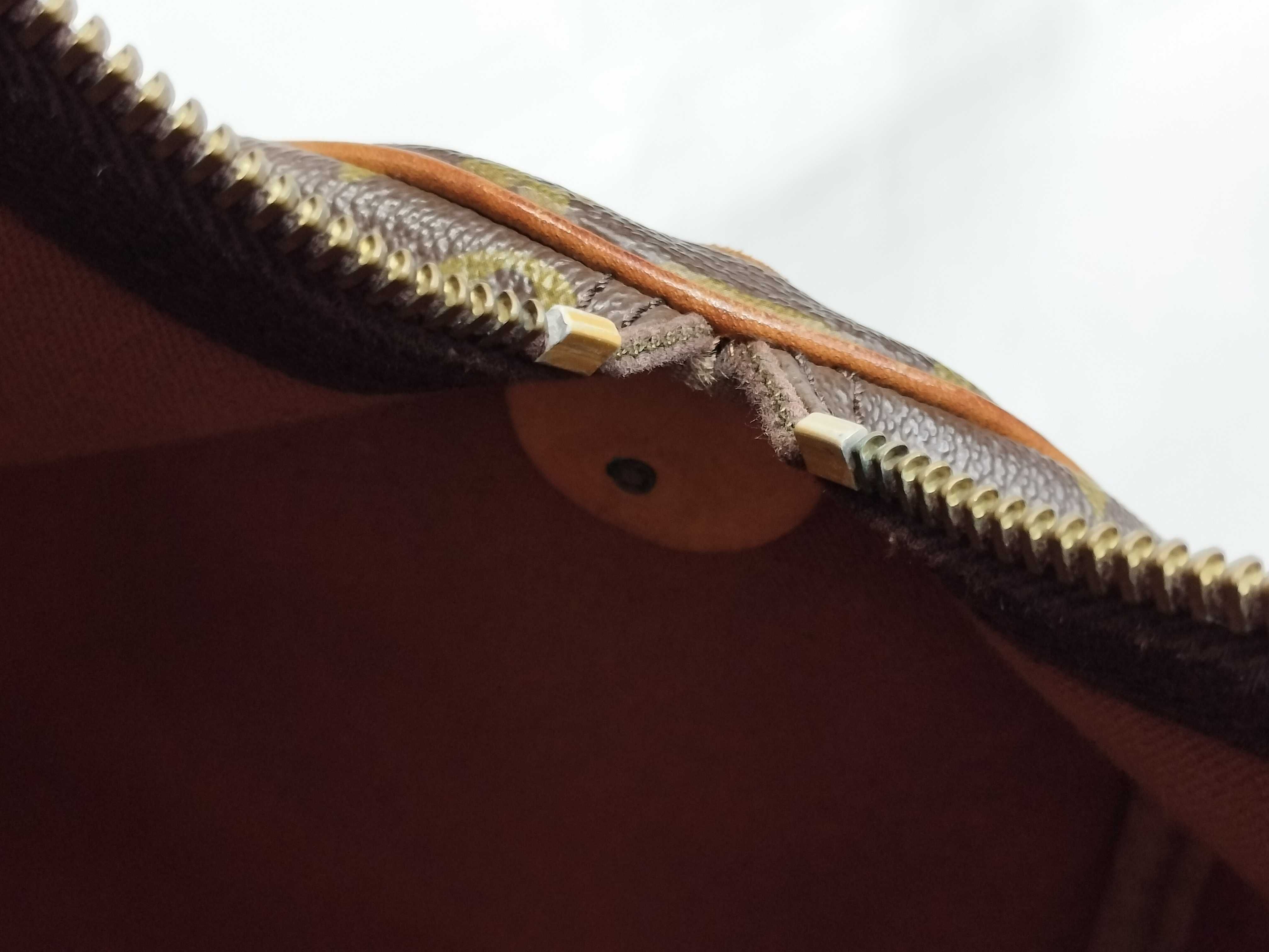 LV Keepall 50 Boston Bag — view 9