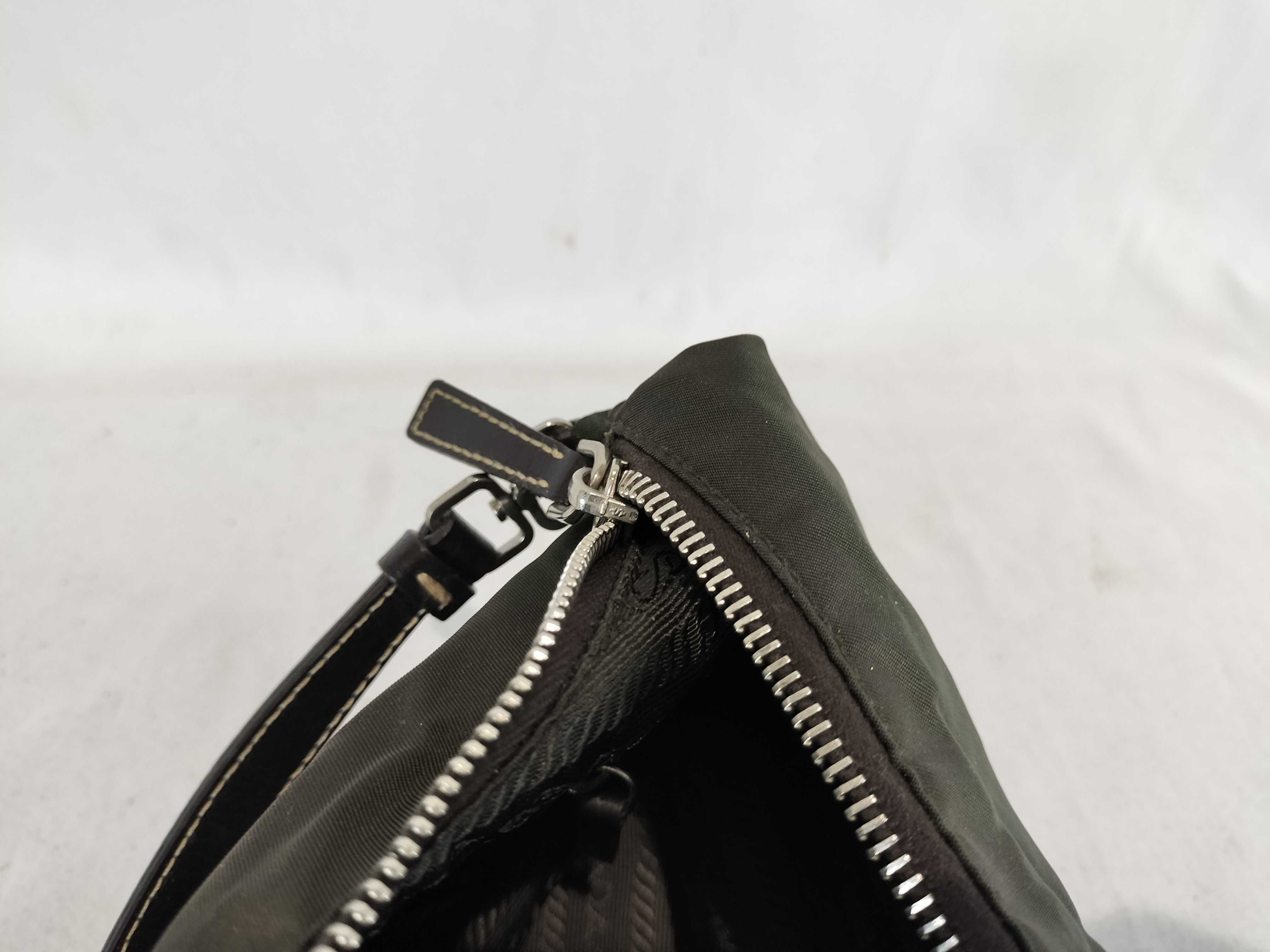 Nylon One-Shoulder Handbag / Khaki — view 14