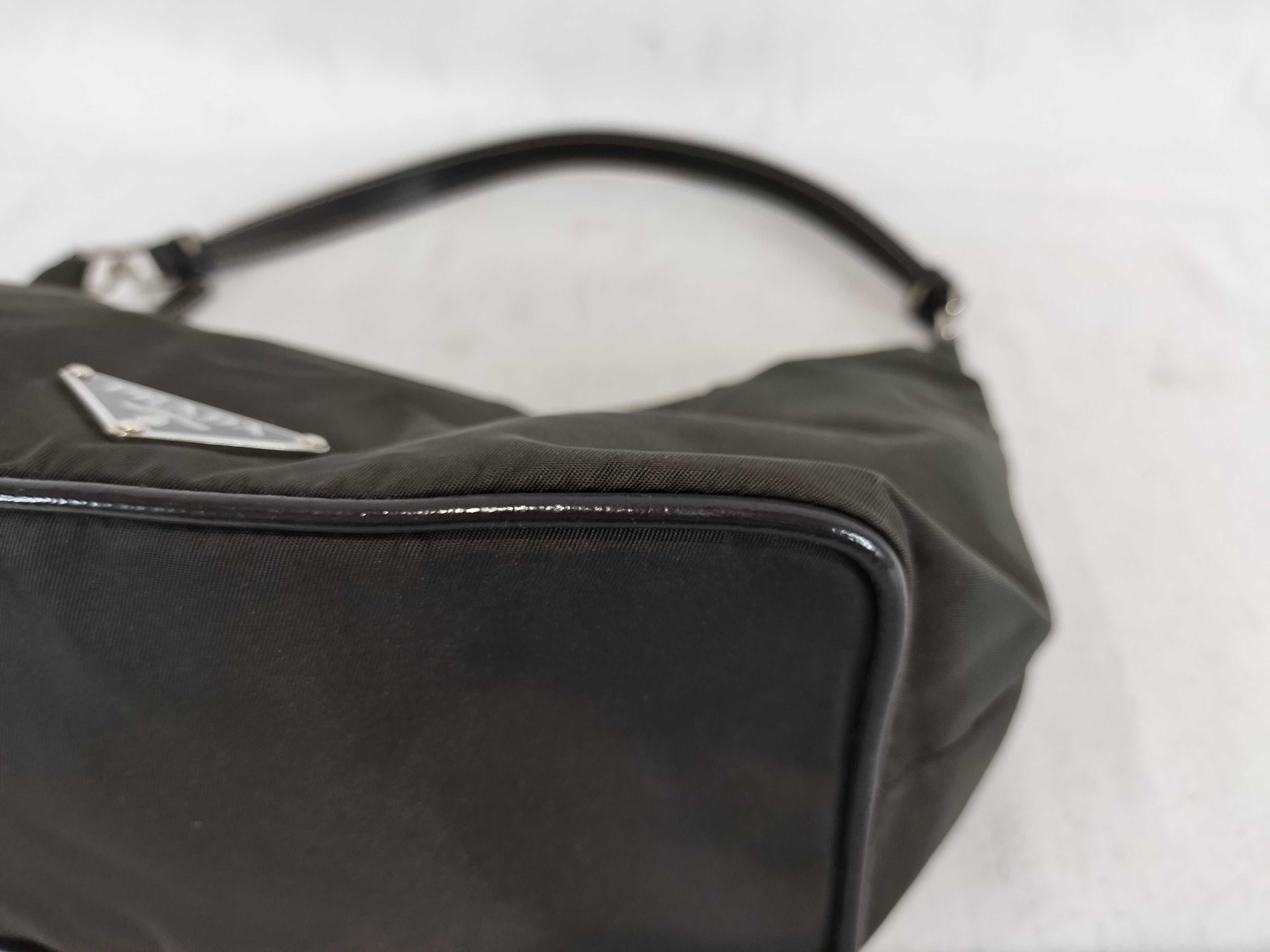 Nylon One-Shoulder Handbag / Khaki — view 7