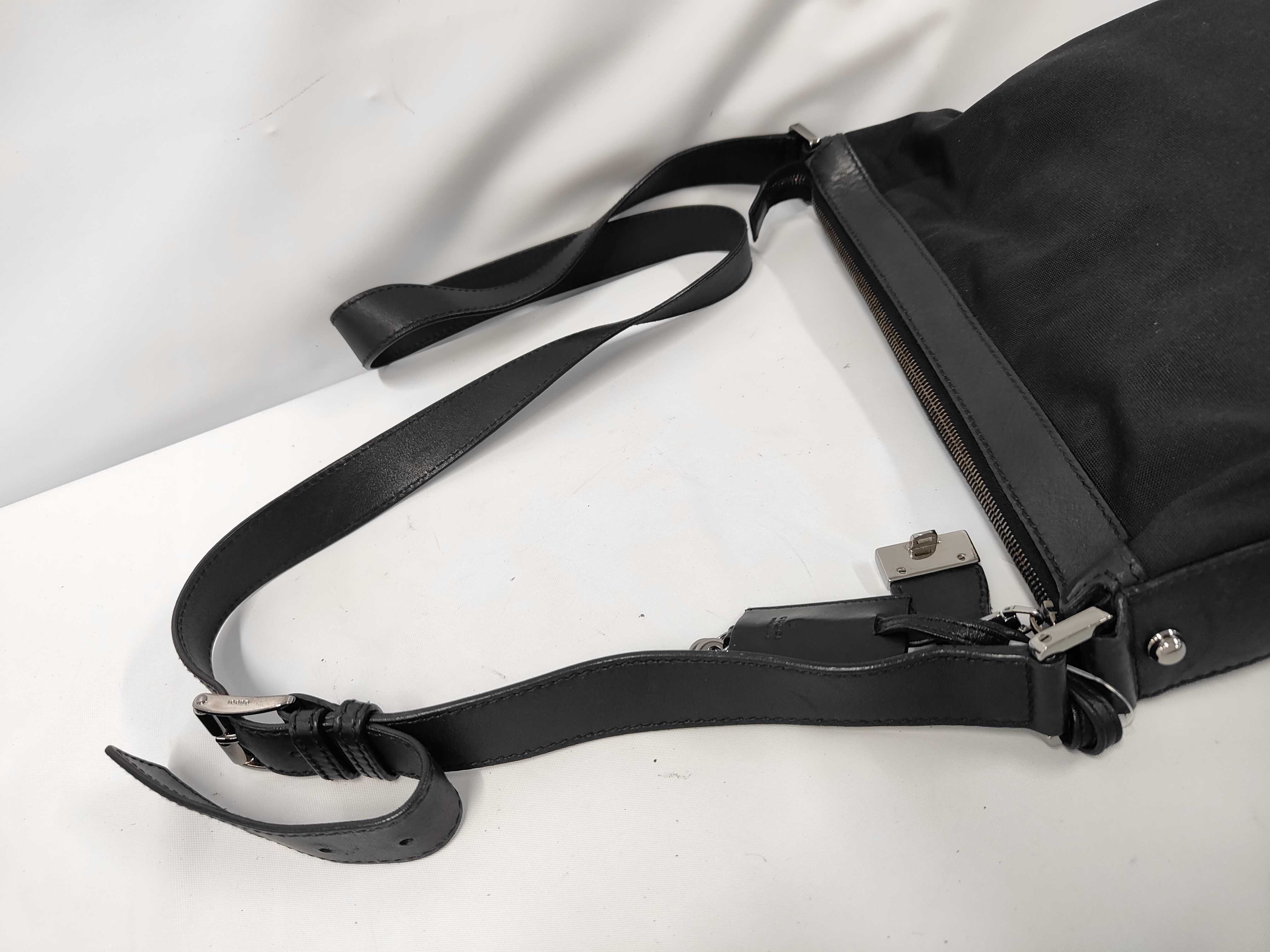 logo plate shoulder bag, nylon x leather, black, 148476. — view 5