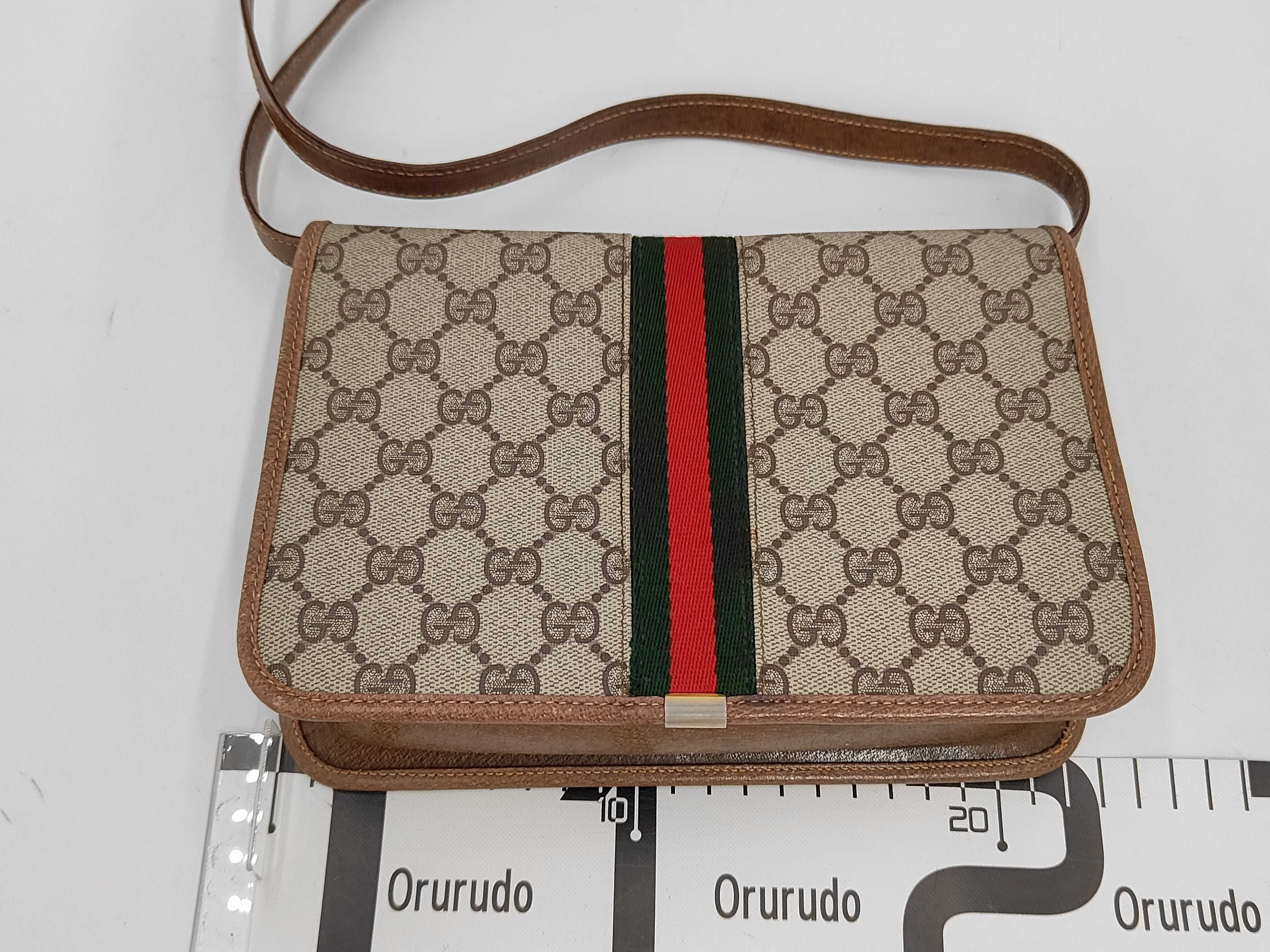 GG Supreme Old Gucci Sherry Shoulder Bag — view 2