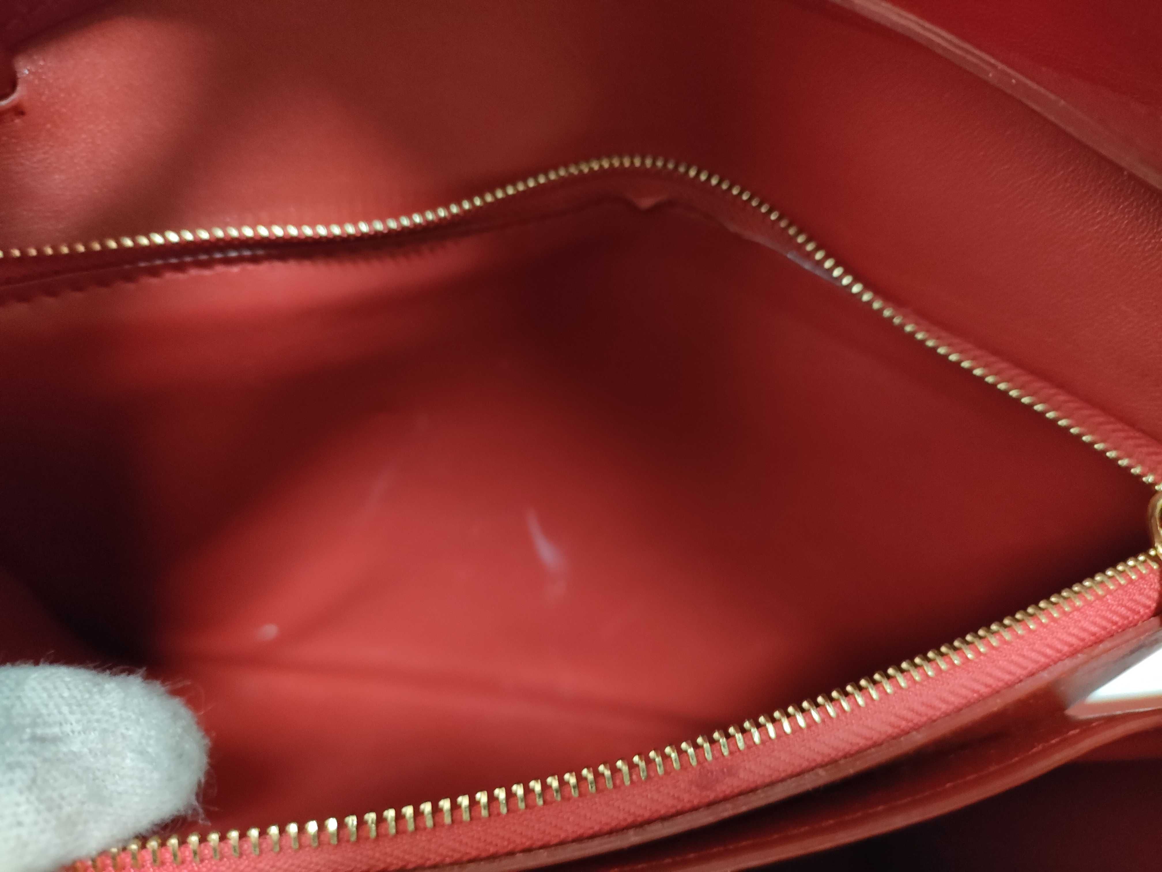 Classic Box Shoulder Bag — view 11